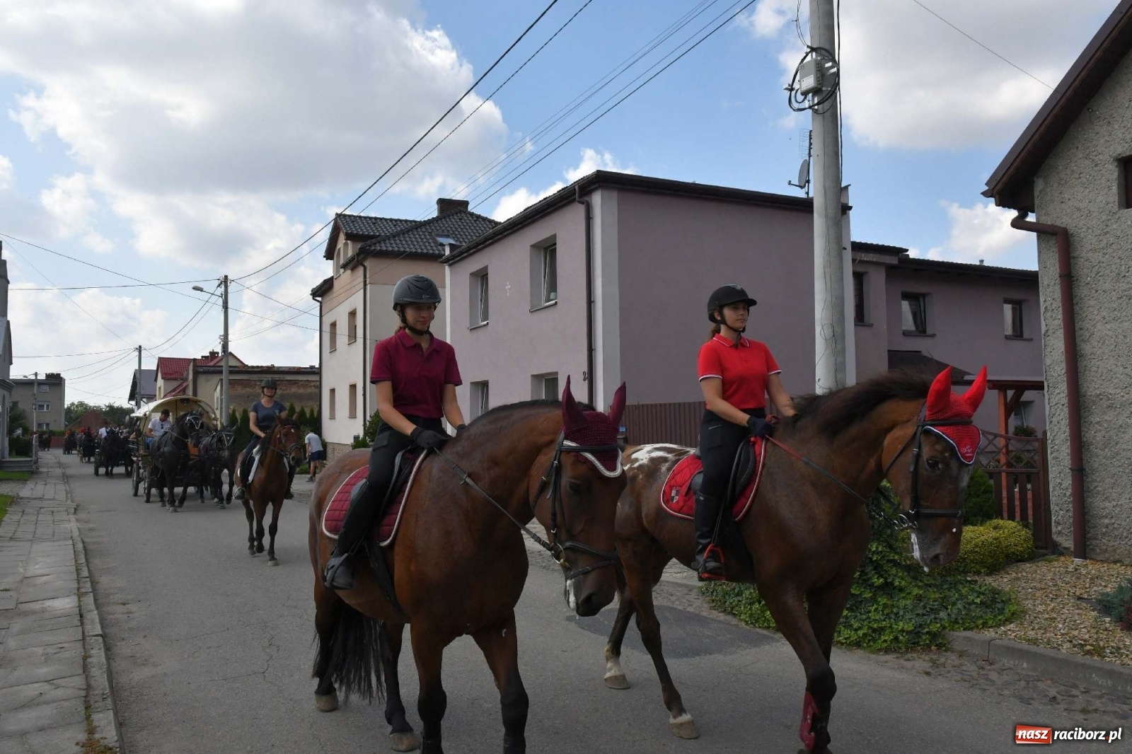 Zdjęcie w galerii na portalu naszraciborz.pl: Hubertus w Żerdzinach. Jakub Niedbała dopadł lisa [FOTO i WIDEO] wiadomości z regionu