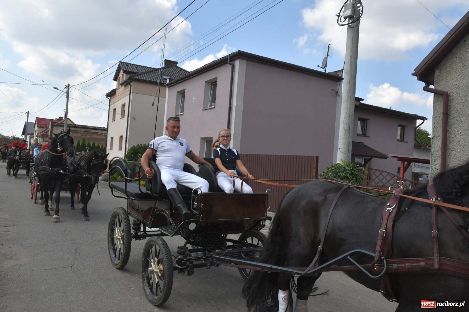 Zdjęcie w galerii na portalu naszraciborz.pl: Hubertus w Żerdzinach. Jakub Niedbała dopadł lisa [FOTO i WIDEO] wiadomości z regionu