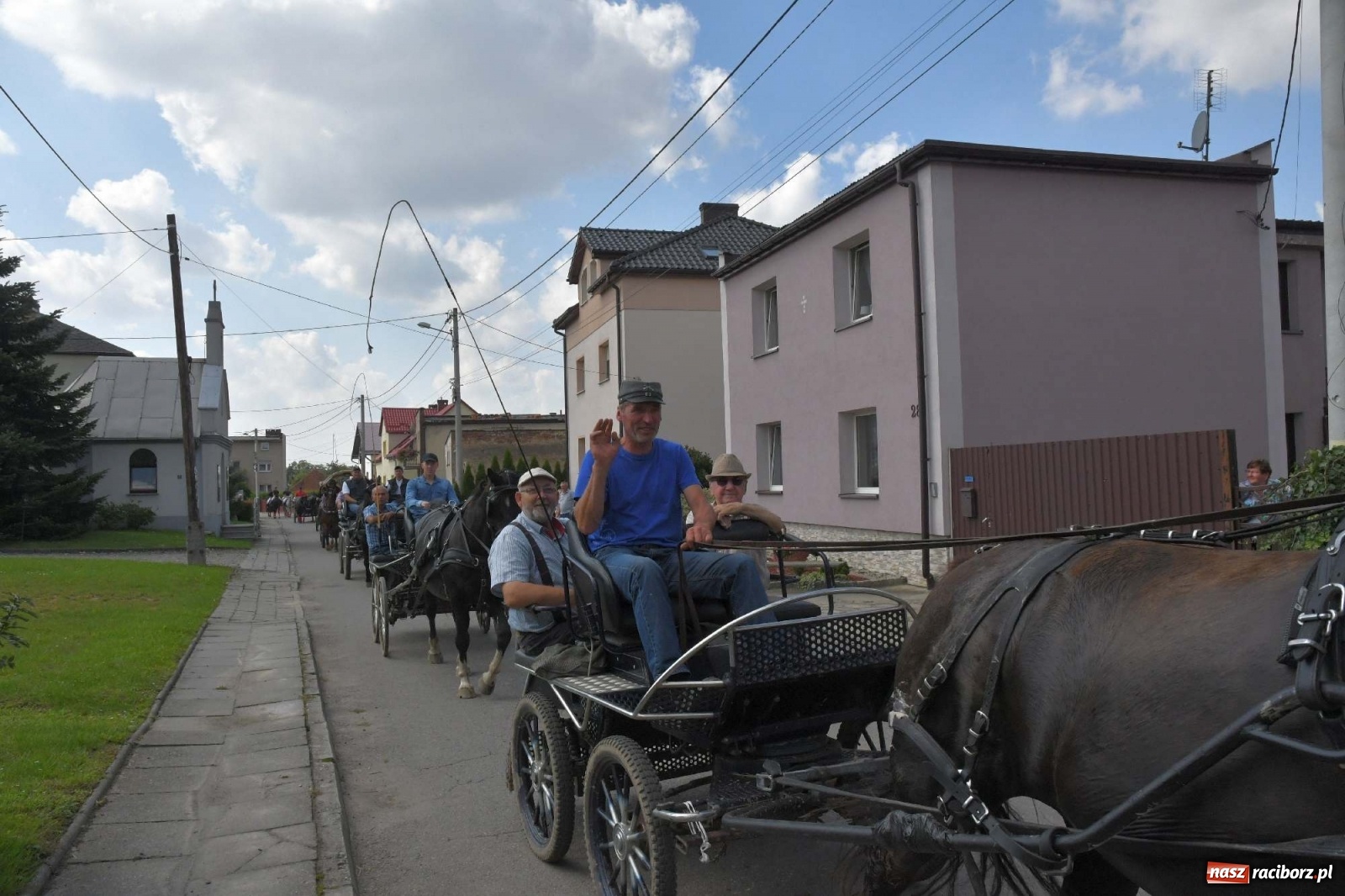 Zdjęcie w galerii na portalu naszraciborz.pl: Hubertus w Żerdzinach. Jakub Niedbała dopadł lisa [FOTO i WIDEO] wiadomości z regionu