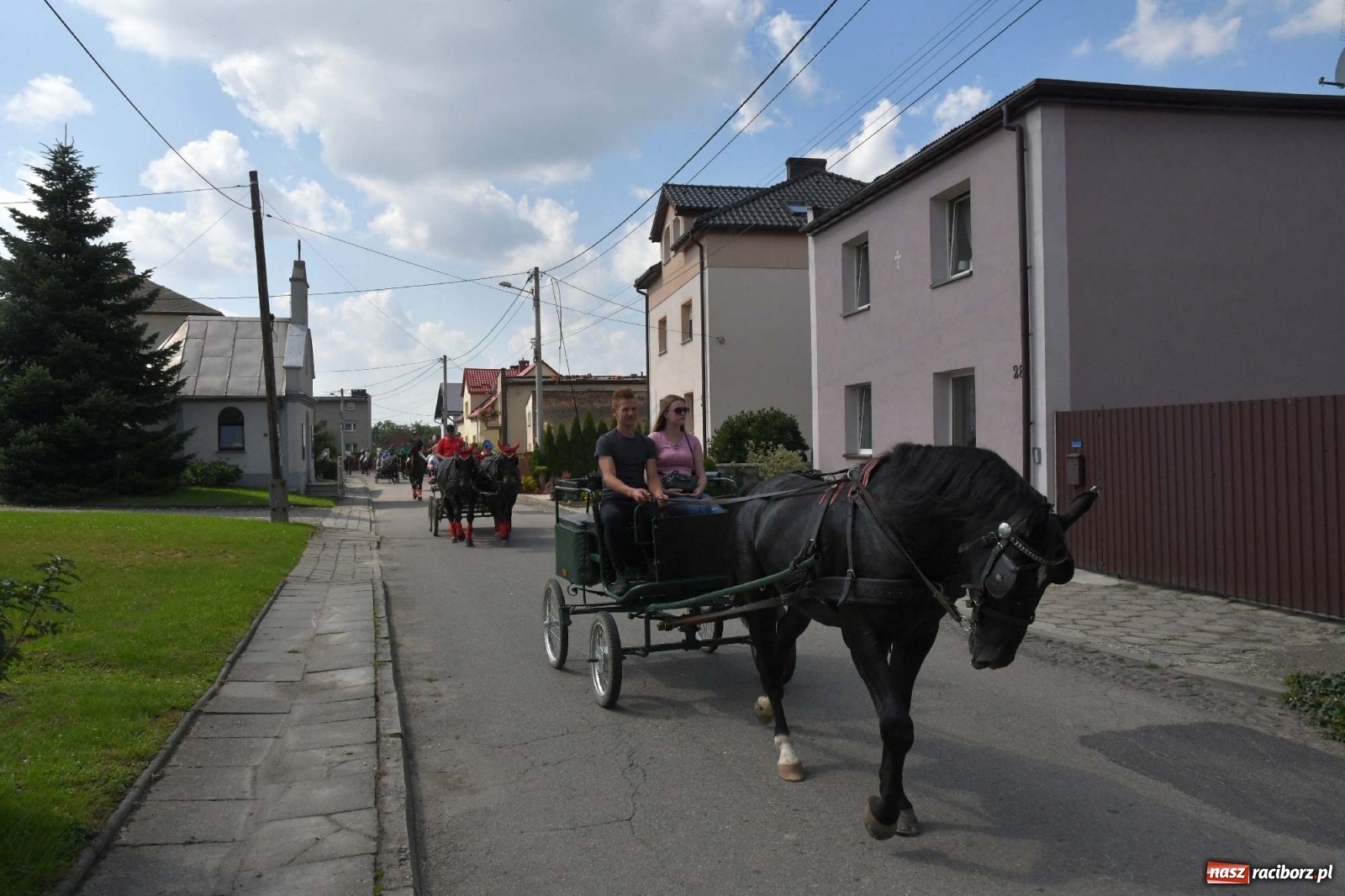 Zdjęcie w galerii na portalu naszraciborz.pl: Hubertus w Żerdzinach. Jakub Niedbała dopadł lisa [FOTO i WIDEO] wiadomości z regionu