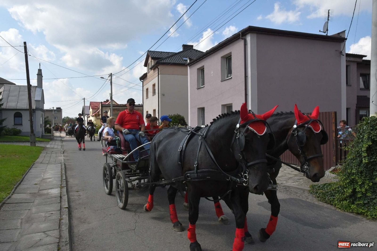 Zdjęcie w galerii na portalu naszraciborz.pl: Hubertus w Żerdzinach. Jakub Niedbała dopadł lisa [FOTO i WIDEO] wiadomości z regionu