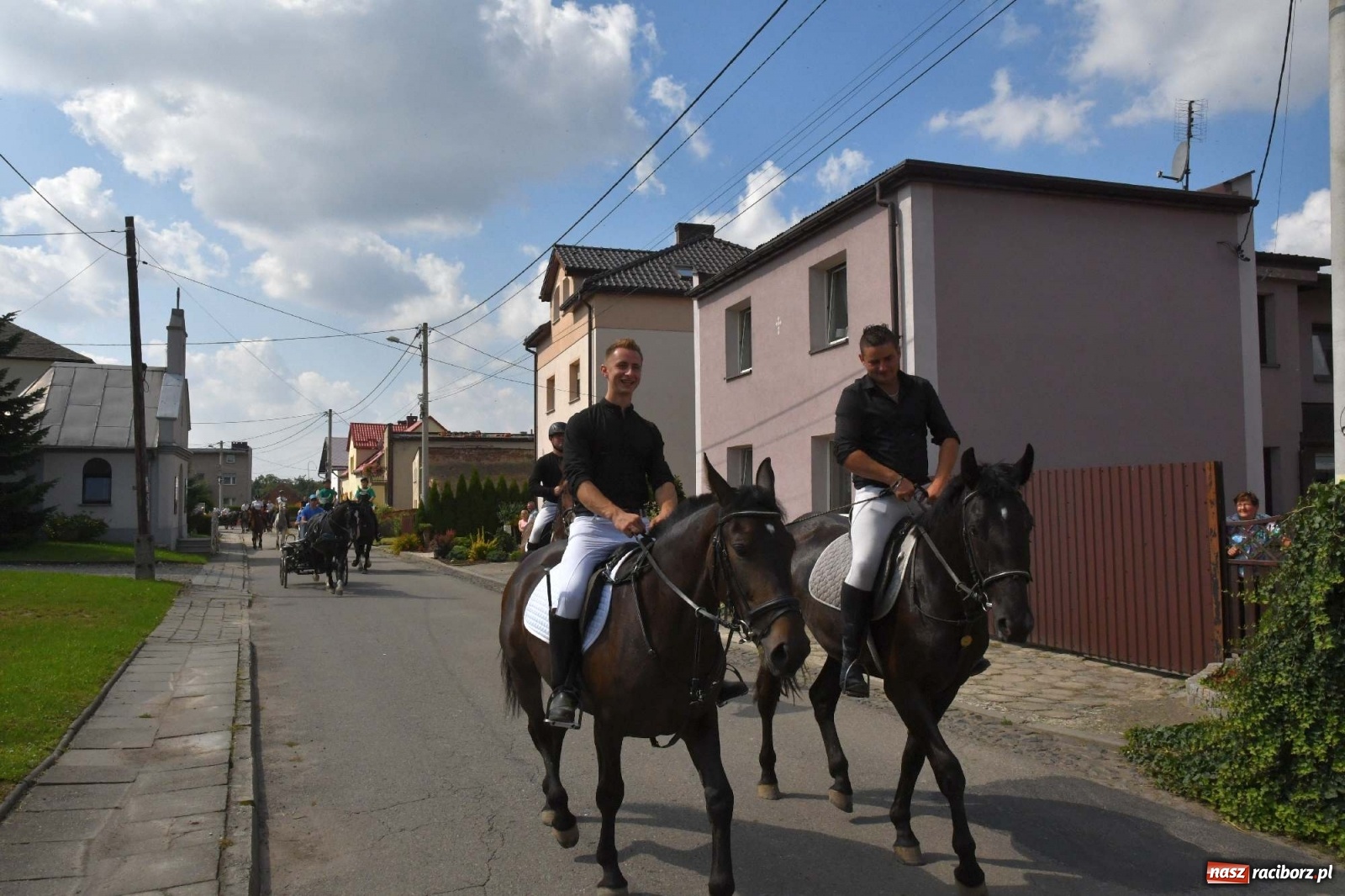 Zdjęcie w galerii na portalu naszraciborz.pl: Hubertus w Żerdzinach. Jakub Niedbała dopadł lisa [FOTO i WIDEO] wiadomości z regionu