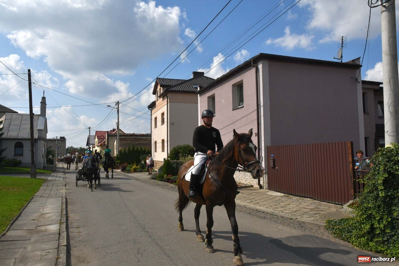 Zdjęcie w galerii na portalu naszraciborz.pl: Hubertus w Żerdzinach. Jakub Niedbała dopadł lisa [FOTO i WIDEO] wiadomości z regionu