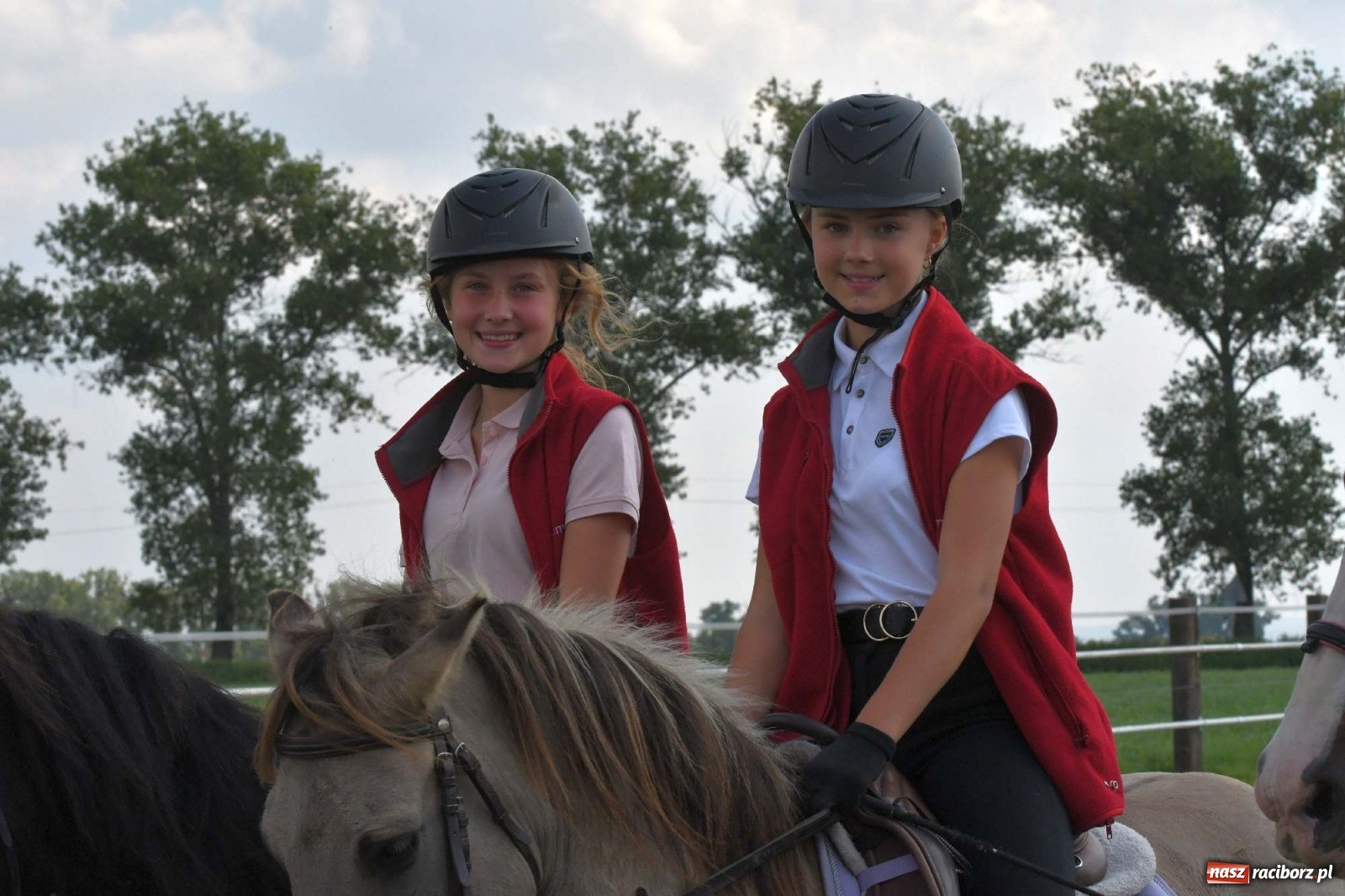 Zdjęcie w galerii na portalu naszraciborz.pl: Hubertus w Żerdzinach. Jakub Niedbała dopadł lisa [FOTO i WIDEO] wiadomości z regionu