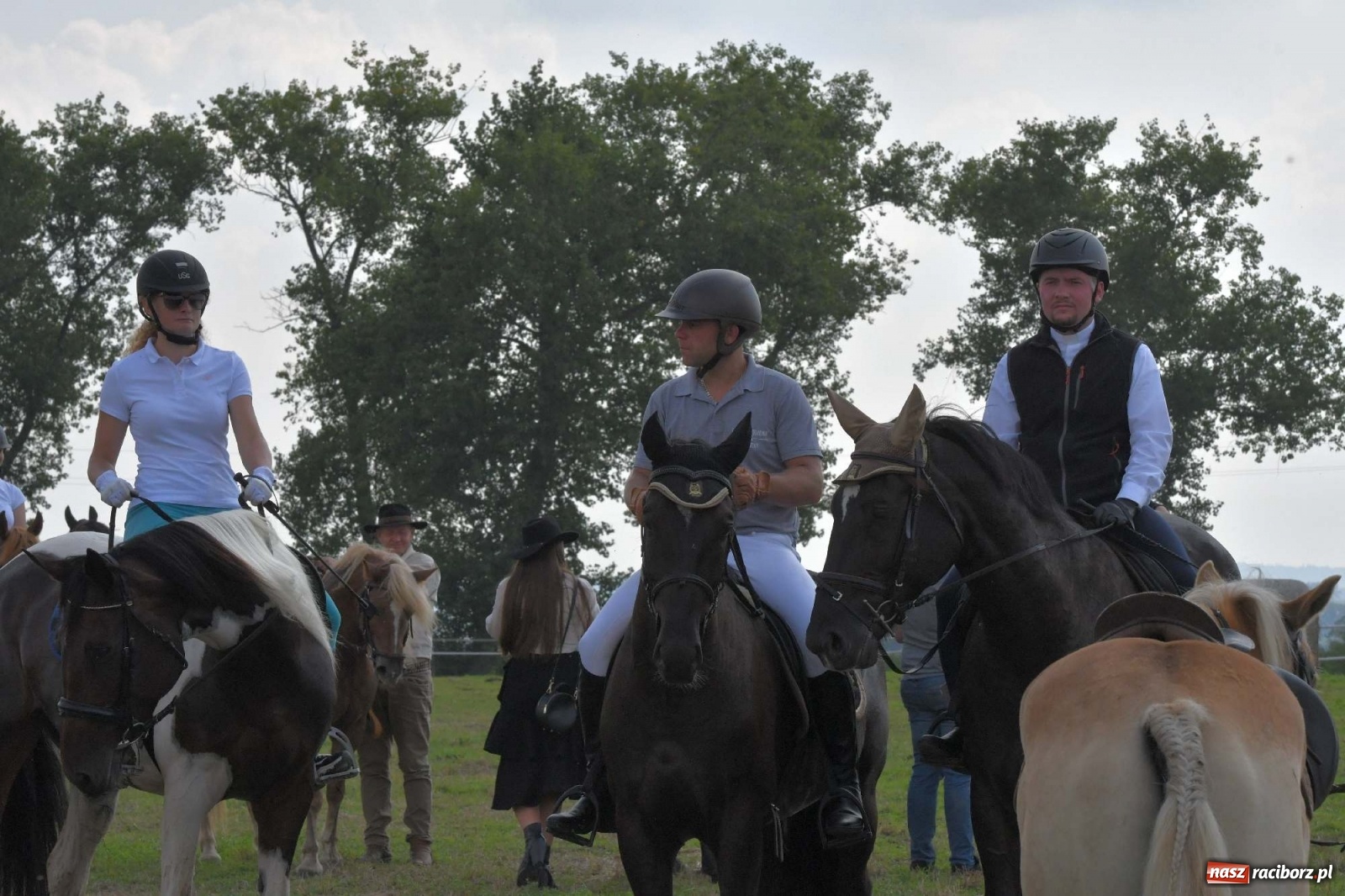 Zdjęcie w galerii na portalu naszraciborz.pl: Hubertus w Żerdzinach. Jakub Niedbała dopadł lisa [FOTO i WIDEO] wiadomości z regionu