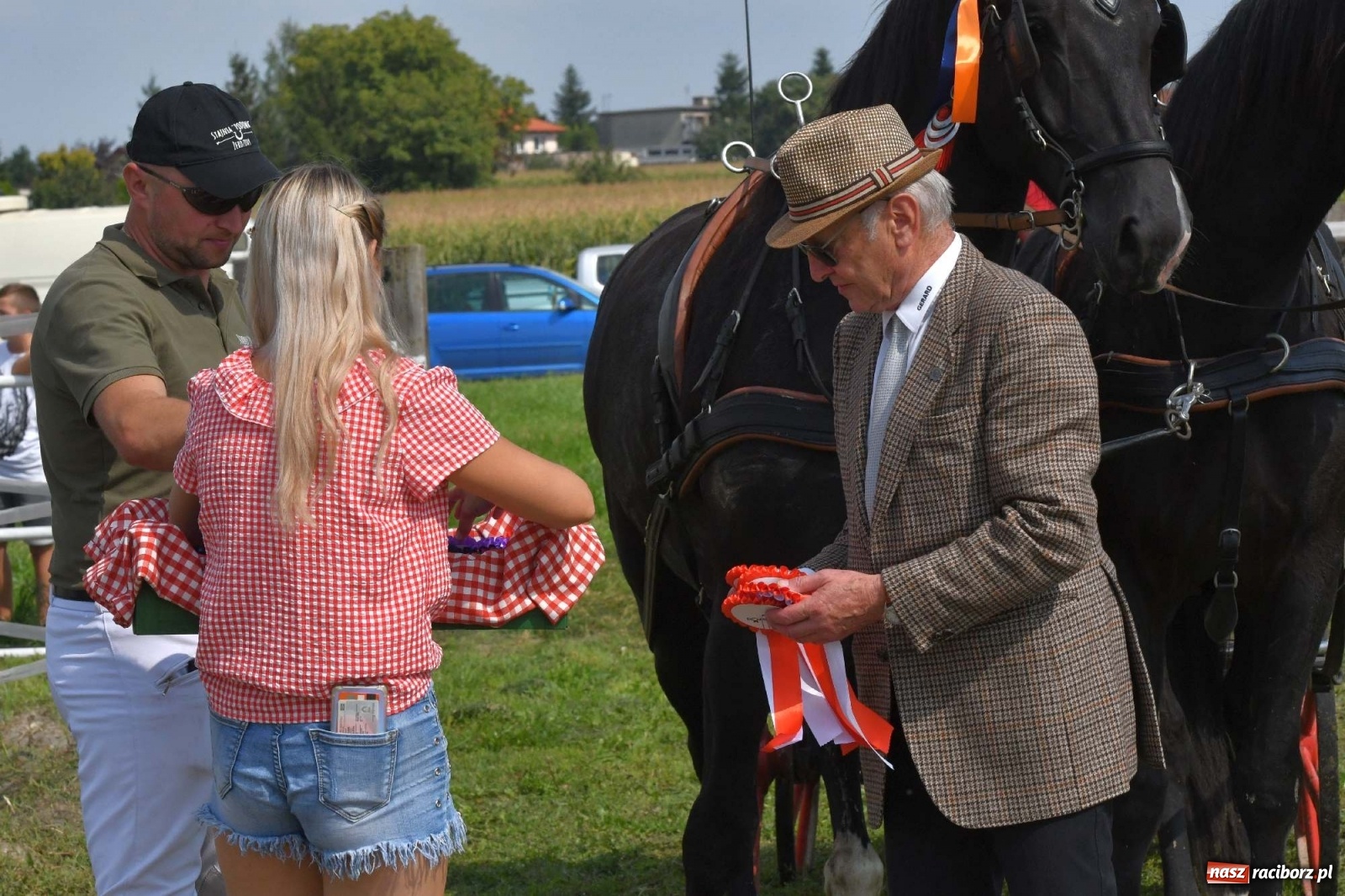 Zdjęcie w galerii na portalu naszraciborz.pl: Hubertus w Żerdzinach. Jakub Niedbała dopadł lisa [FOTO i WIDEO] wiadomości z regionu