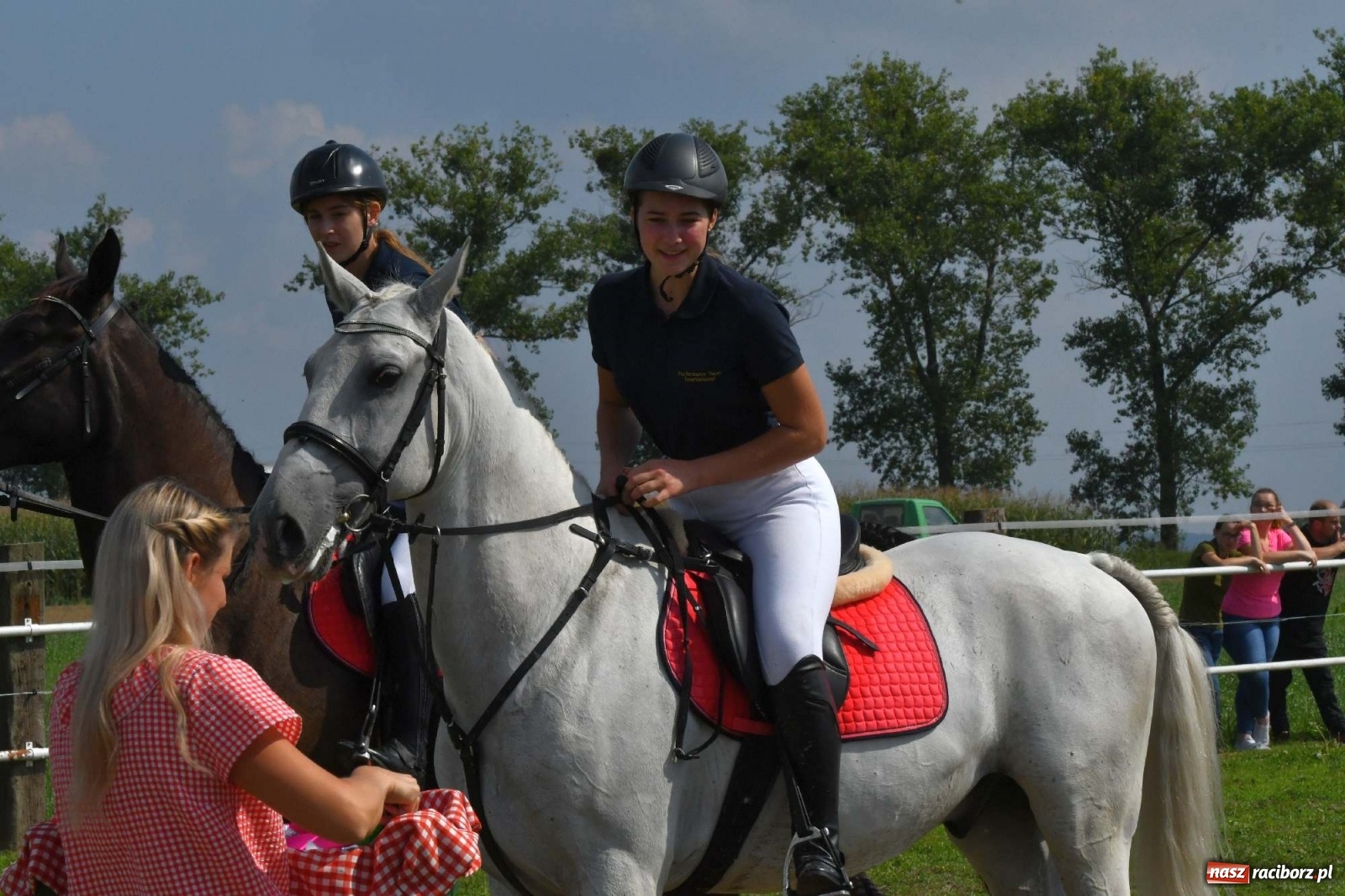 Zdjęcie w galerii na portalu naszraciborz.pl: Hubertus w Żerdzinach. Jakub Niedbała dopadł lisa [FOTO i WIDEO] wiadomości z regionu