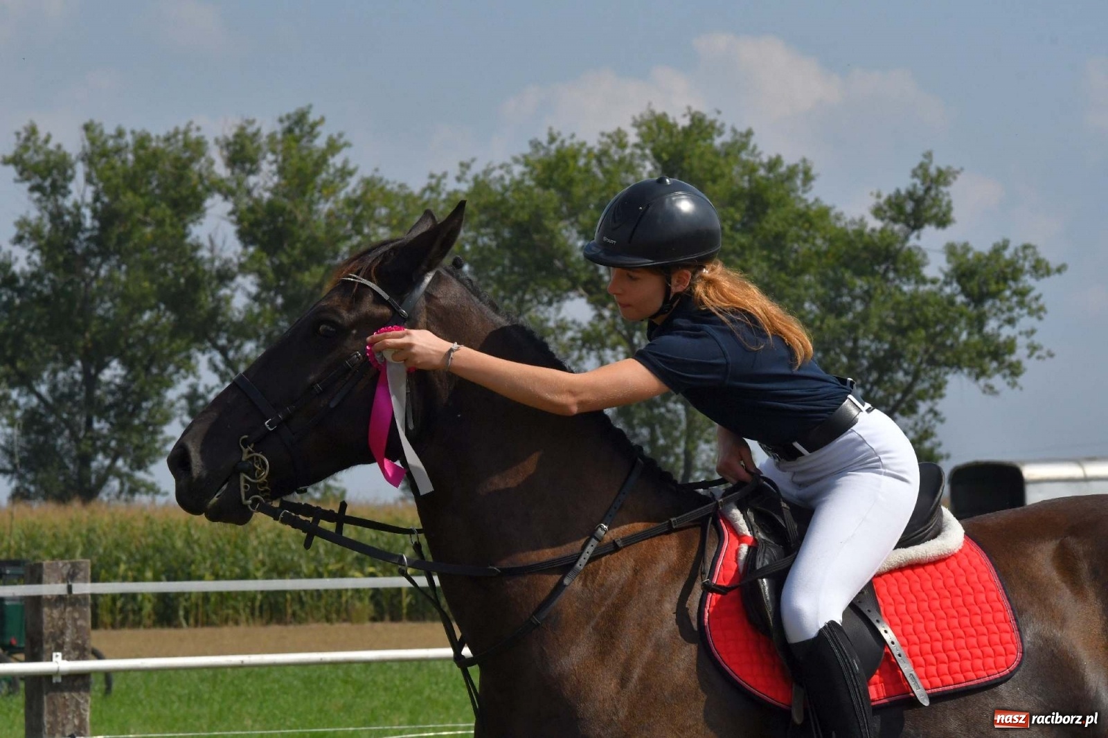 Zdjęcie w galerii na portalu naszraciborz.pl: Hubertus w Żerdzinach. Jakub Niedbała dopadł lisa [FOTO i WIDEO] wiadomości z regionu