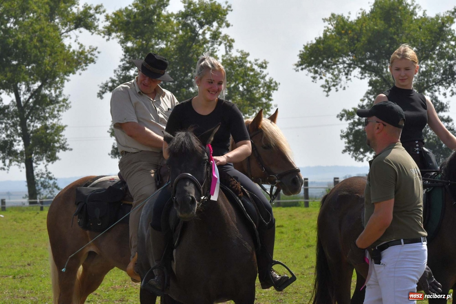 Zdjęcie w galerii na portalu naszraciborz.pl: Hubertus w Żerdzinach. Jakub Niedbała dopadł lisa [FOTO i WIDEO] wiadomości z regionu