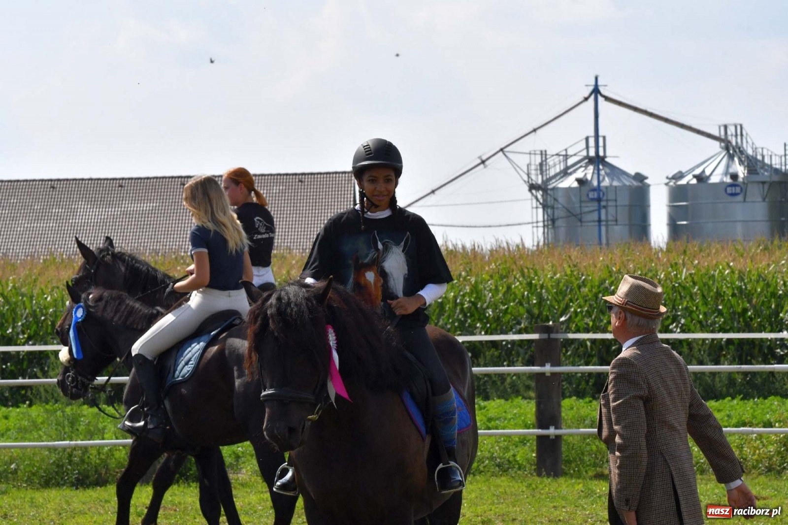 Zdjęcie w galerii na portalu naszraciborz.pl: Hubertus w Żerdzinach. Jakub Niedbała dopadł lisa [FOTO i WIDEO] wiadomości z regionu