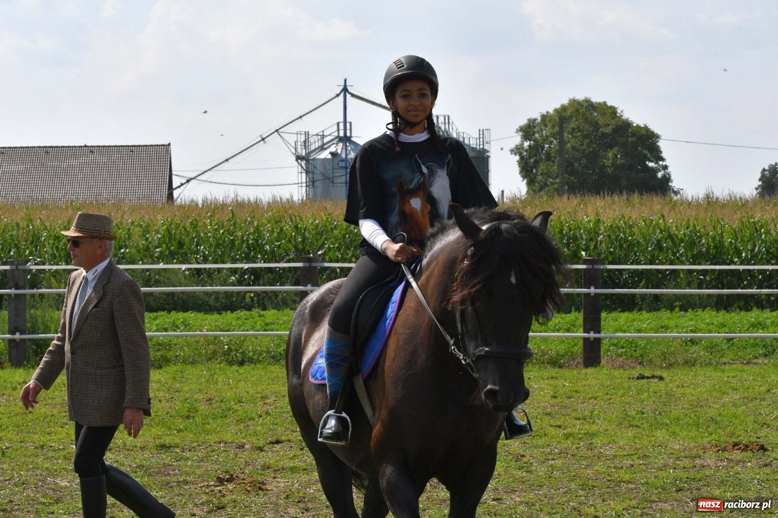 Zdjęcie w galerii na portalu naszraciborz.pl: Hubertus w Żerdzinach. Jakub Niedbała dopadł lisa [FOTO i WIDEO] wiadomości z regionu