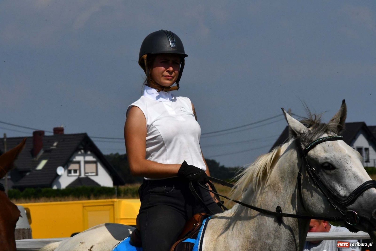 Zdjęcie w galerii na portalu naszraciborz.pl: Hubertus w Żerdzinach. Jakub Niedbała dopadł lisa [FOTO i WIDEO] wiadomości z regionu