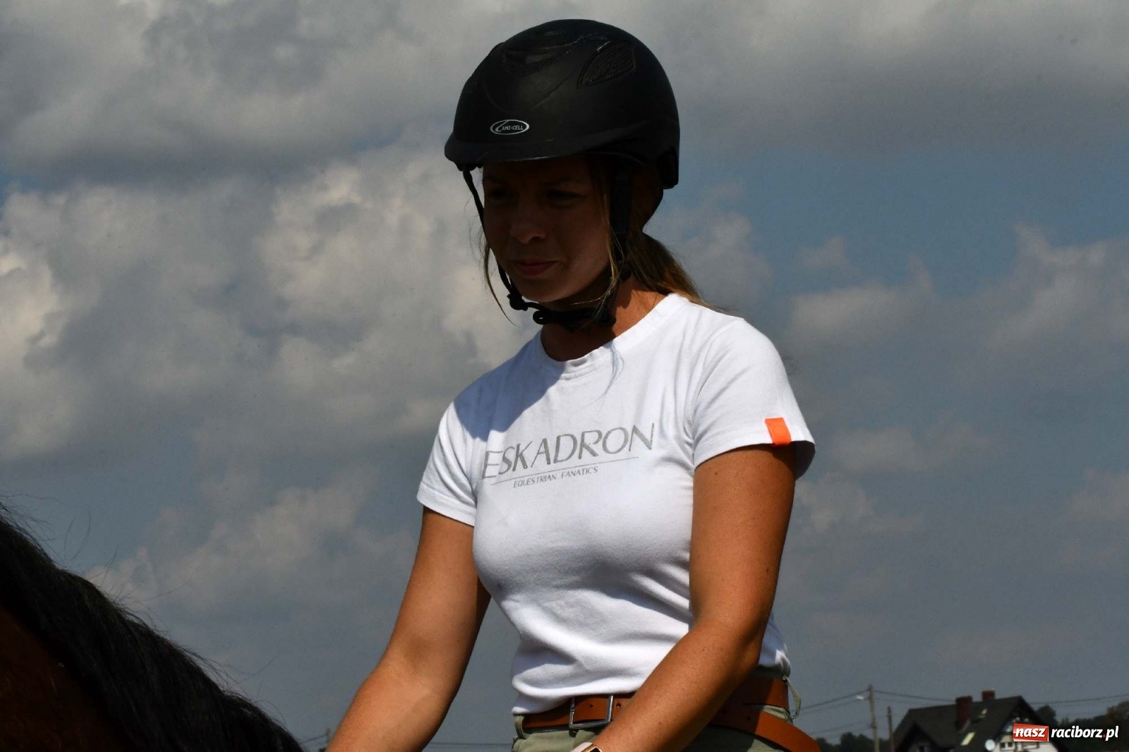 Zdjęcie w galerii na portalu naszraciborz.pl: Hubertus w Żerdzinach. Jakub Niedbała dopadł lisa [FOTO i WIDEO] wiadomości z regionu