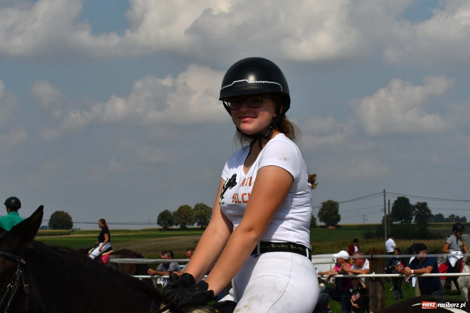 Zdjęcie w galerii na portalu naszraciborz.pl: Hubertus w Żerdzinach. Jakub Niedbała dopadł lisa [FOTO i WIDEO] wiadomości z regionu
