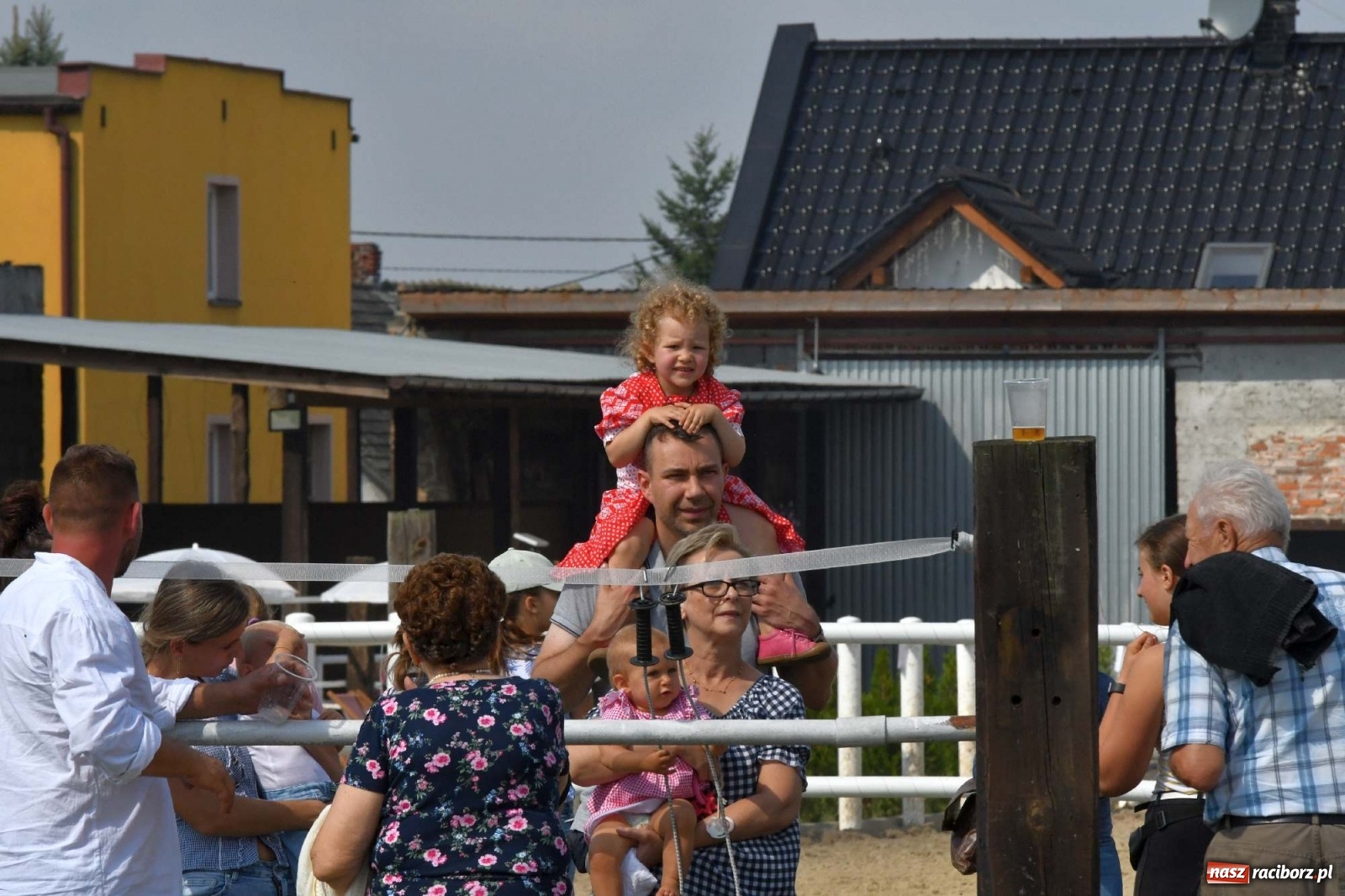Zdjęcie w galerii na portalu naszraciborz.pl: Hubertus w Żerdzinach. Jakub Niedbała dopadł lisa [FOTO i WIDEO] wiadomości z regionu