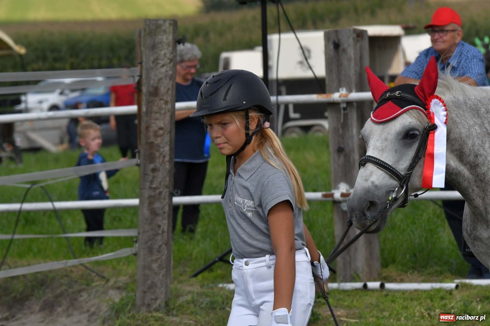Zdjęcie w galerii na portalu naszraciborz.pl: Hubertus w Żerdzinach. Jakub Niedbała dopadł lisa [FOTO i WIDEO] wiadomości z regionu