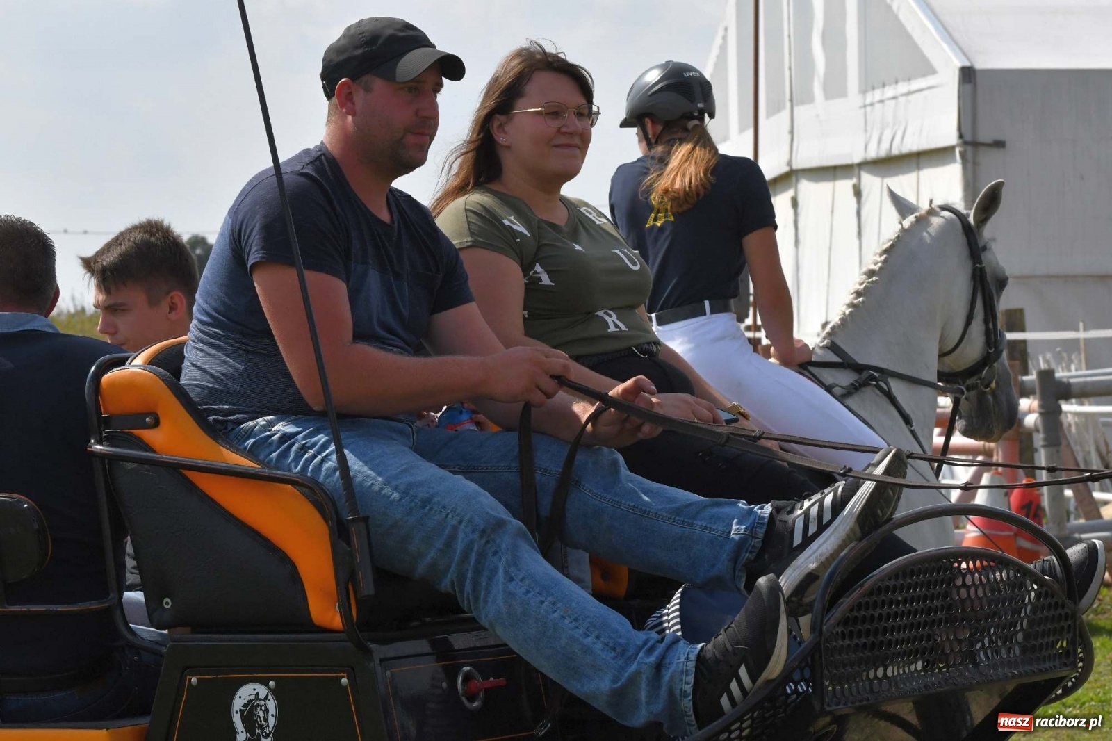 Zdjęcie w galerii na portalu naszraciborz.pl: Hubertus w Żerdzinach. Jakub Niedbała dopadł lisa [FOTO i WIDEO] wiadomości z regionu