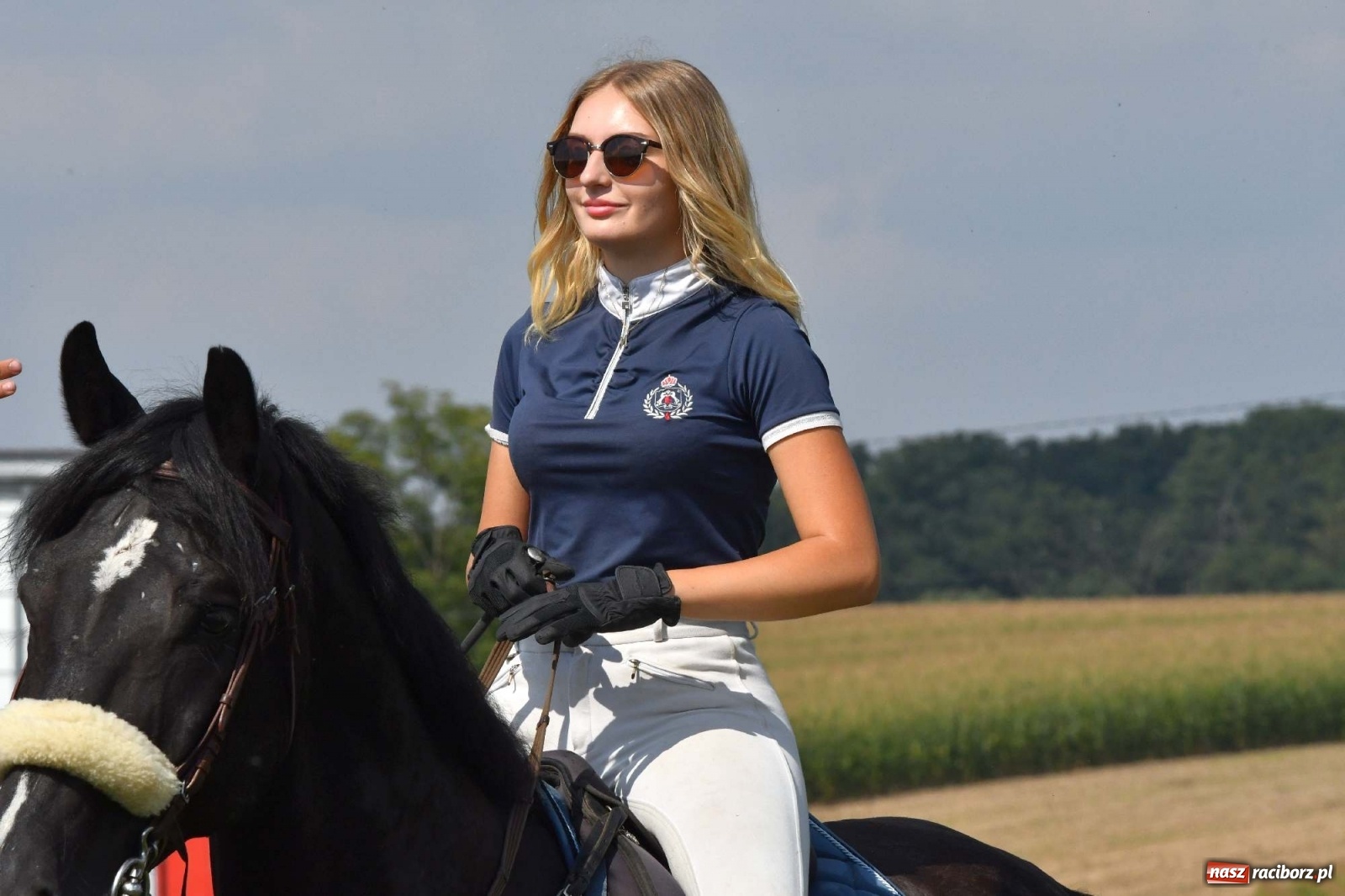 Zdjęcie w galerii na portalu naszraciborz.pl: Hubertus w Żerdzinach. Jakub Niedbała dopadł lisa [FOTO i WIDEO] wiadomości z regionu