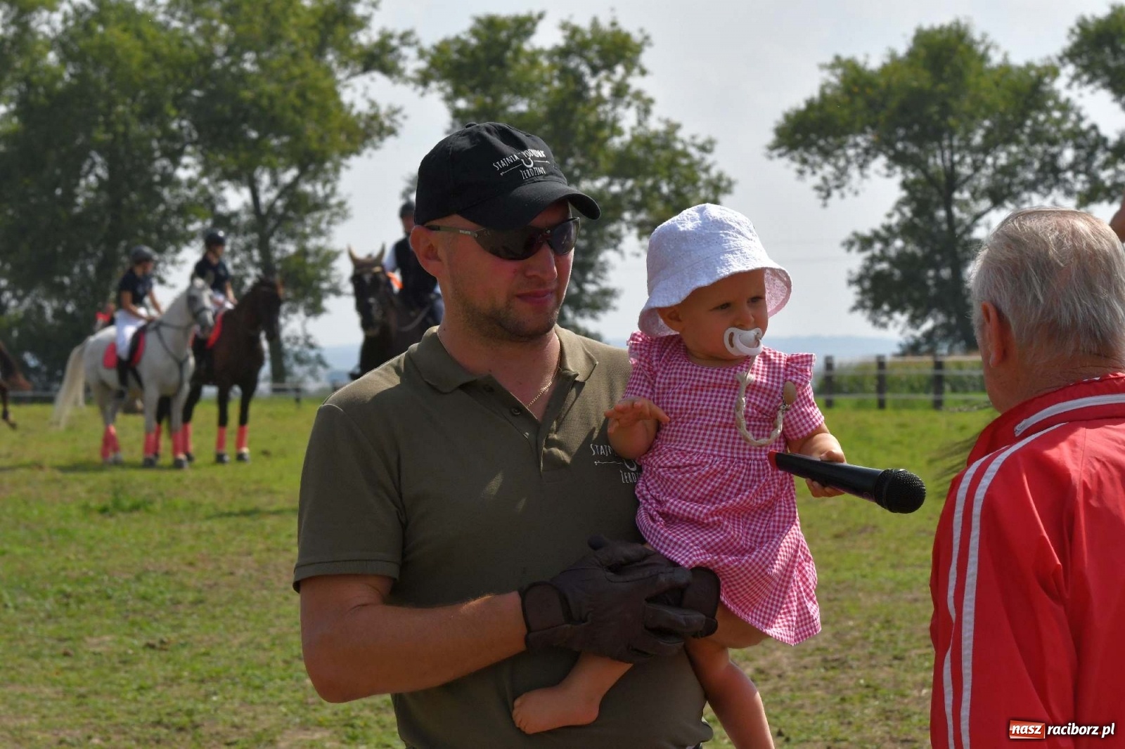 Zdjęcie w galerii na portalu naszraciborz.pl: Hubertus w Żerdzinach. Jakub Niedbała dopadł lisa [FOTO i WIDEO] wiadomości z regionu