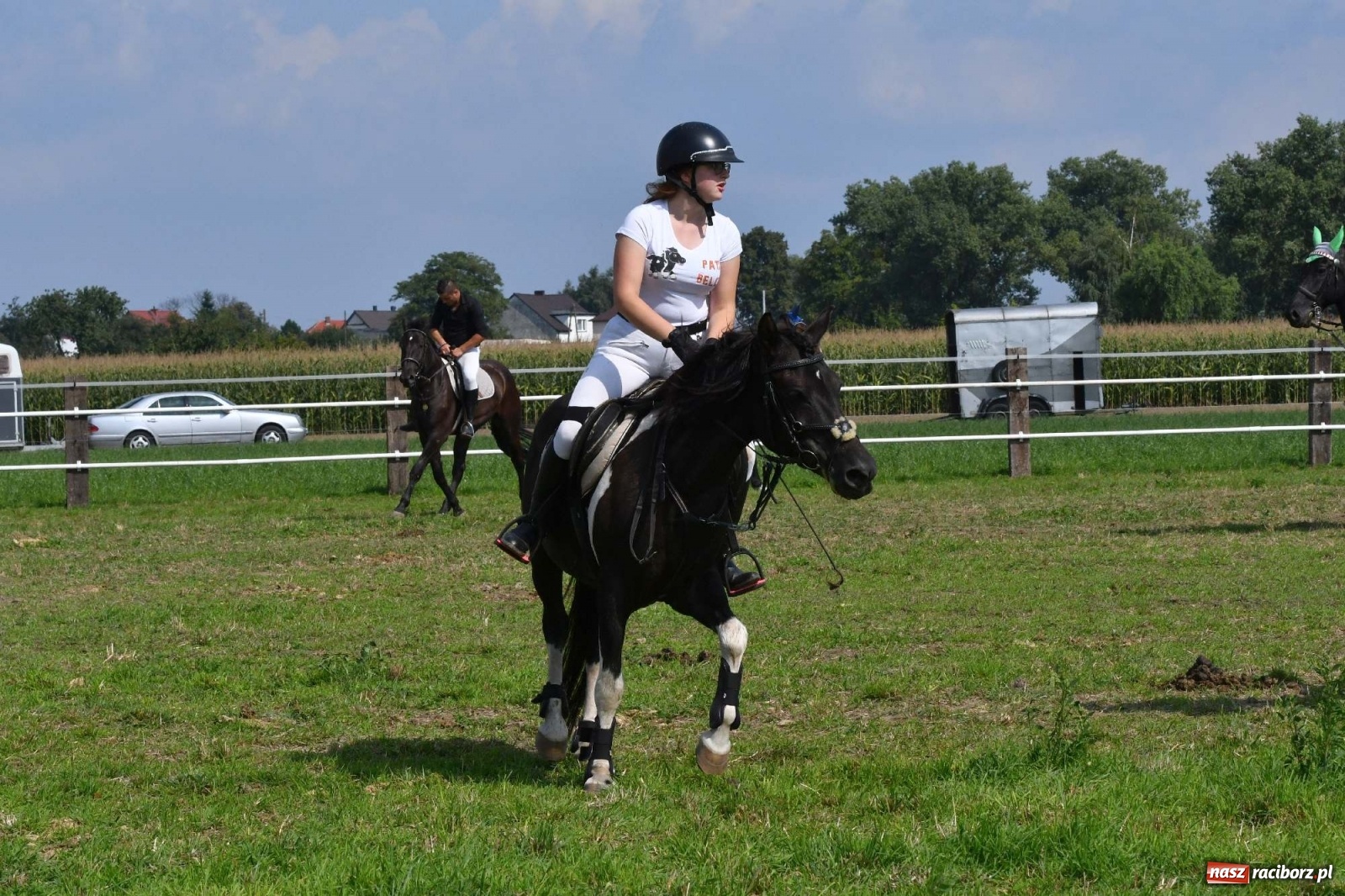 Zdjęcie w galerii na portalu naszraciborz.pl: Hubertus w Żerdzinach. Jakub Niedbała dopadł lisa [FOTO i WIDEO] wiadomości z regionu