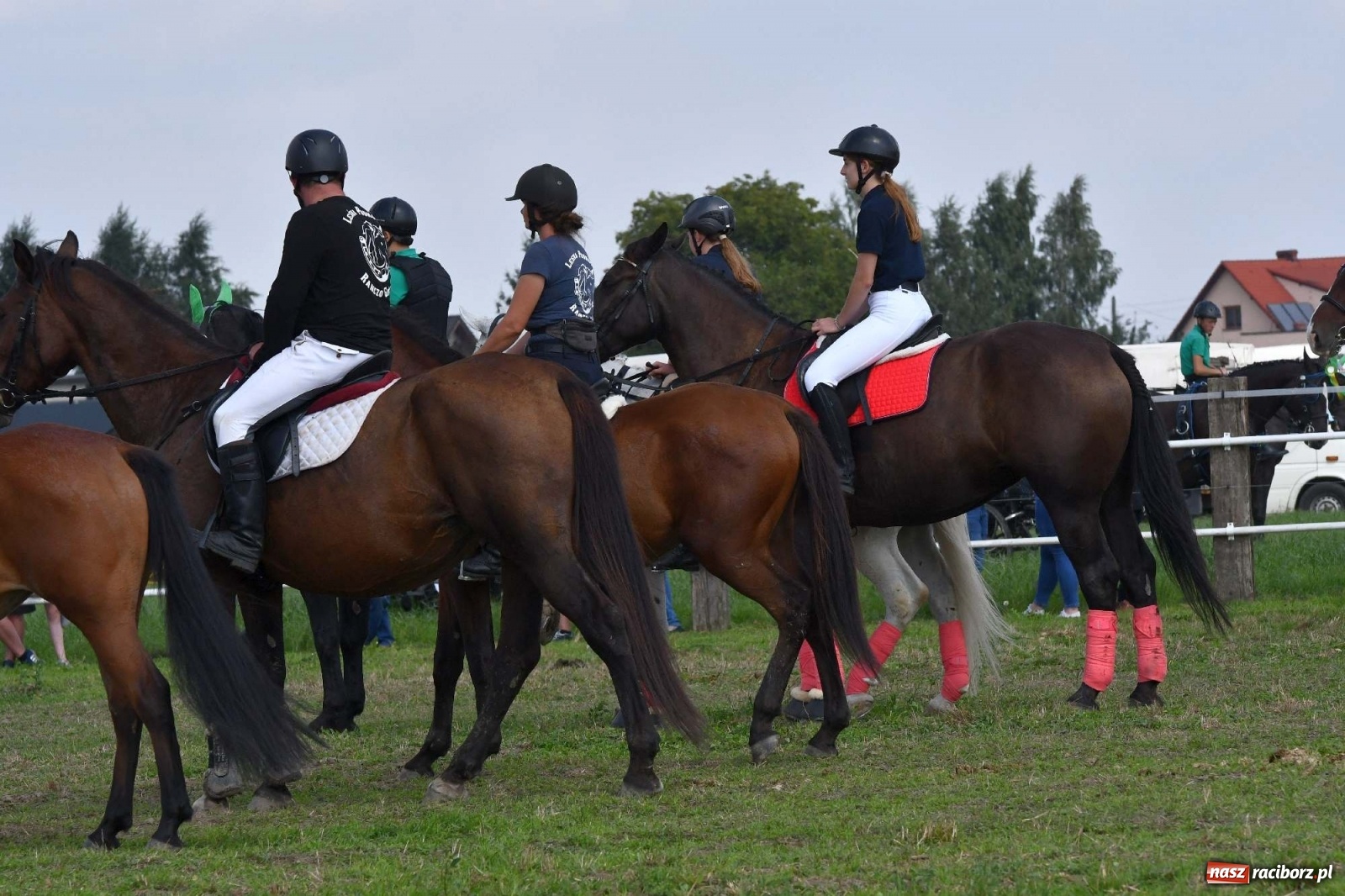 Zdjęcie w galerii na portalu naszraciborz.pl: Hubertus w Żerdzinach. Jakub Niedbała dopadł lisa [FOTO i WIDEO] wiadomości z regionu