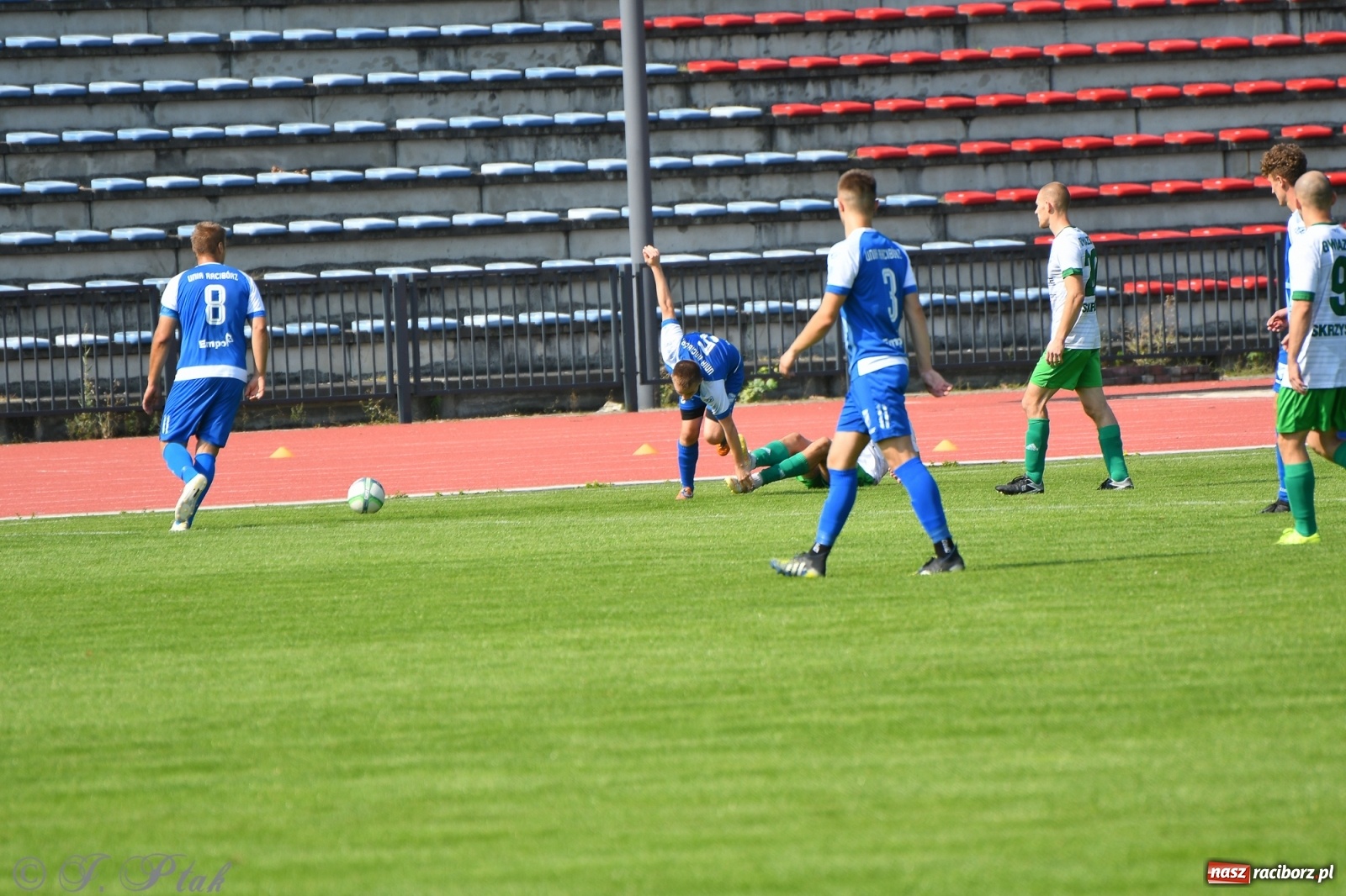 Zdjęcie w galerii na portalu naszraciborz.pl: Unia Racibórz przyćmiła Gwiazdę ze Skrzyszowa [FOTO] wiadomości z regionu