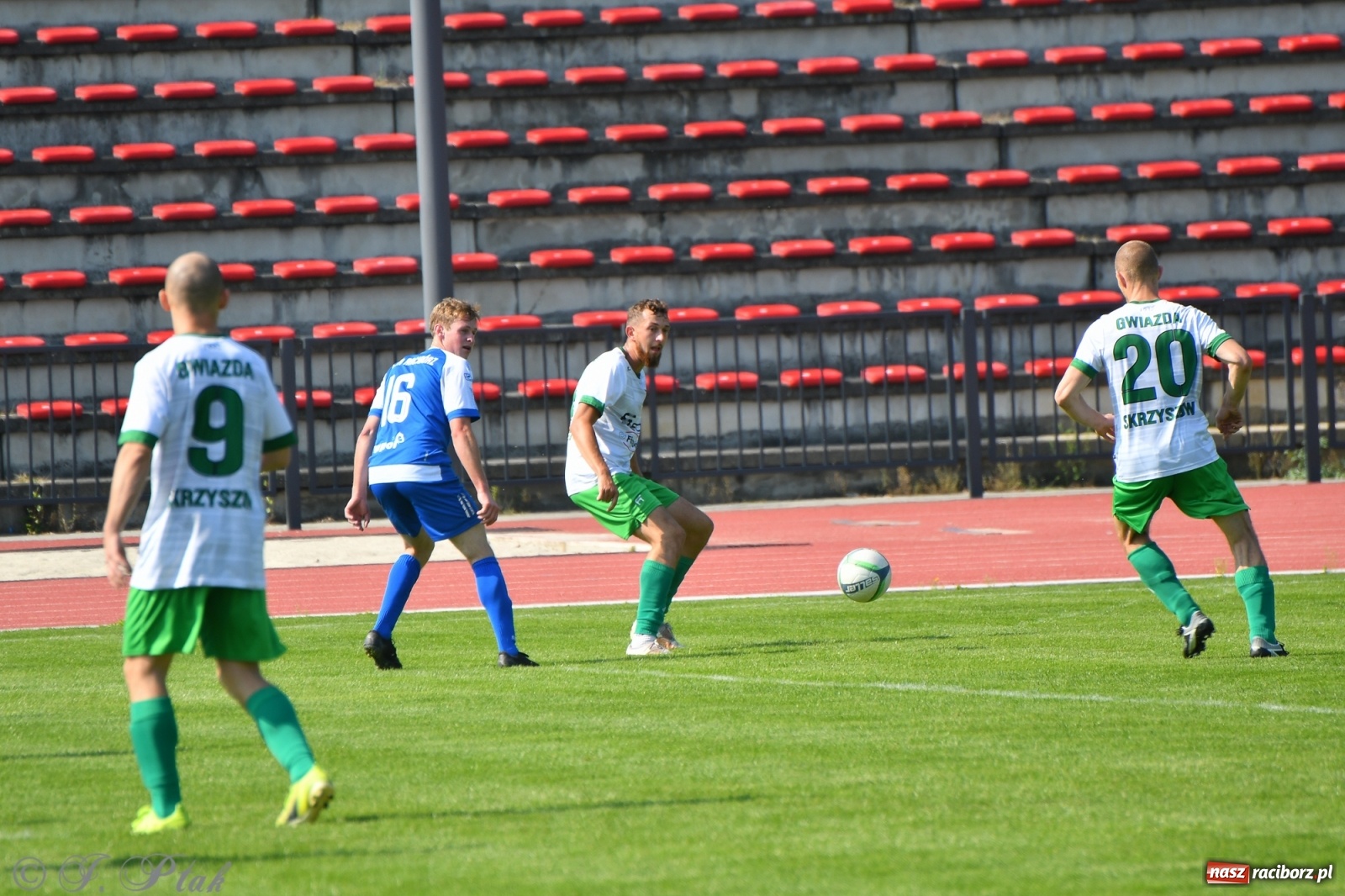 Zdjęcie w galerii na portalu naszraciborz.pl: Unia Racibórz przyćmiła Gwiazdę ze Skrzyszowa [FOTO] wiadomości z regionu
