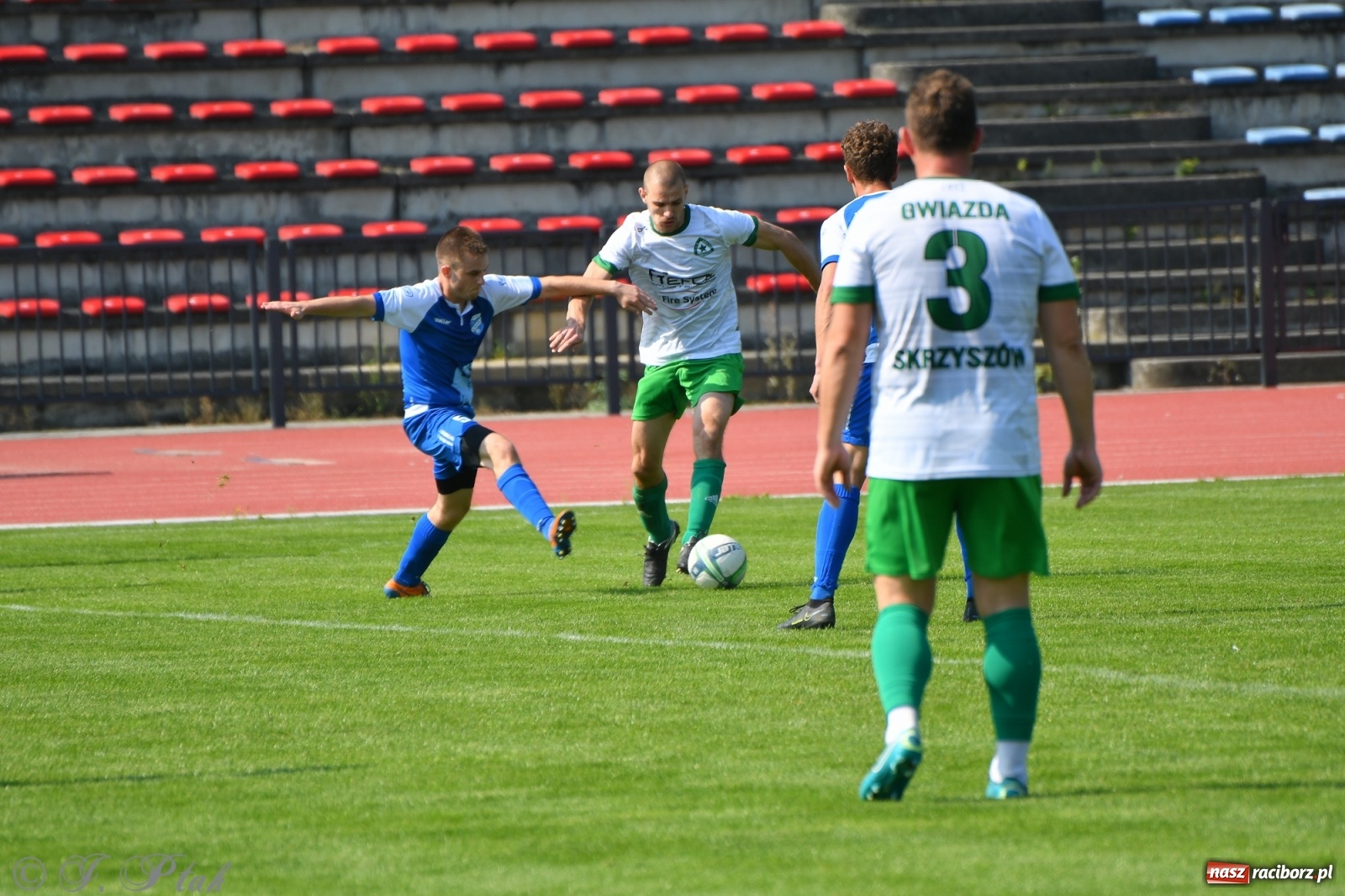 Zdjęcie w galerii na portalu naszraciborz.pl: Unia Racibórz przyćmiła Gwiazdę ze Skrzyszowa [FOTO] wiadomości z regionu