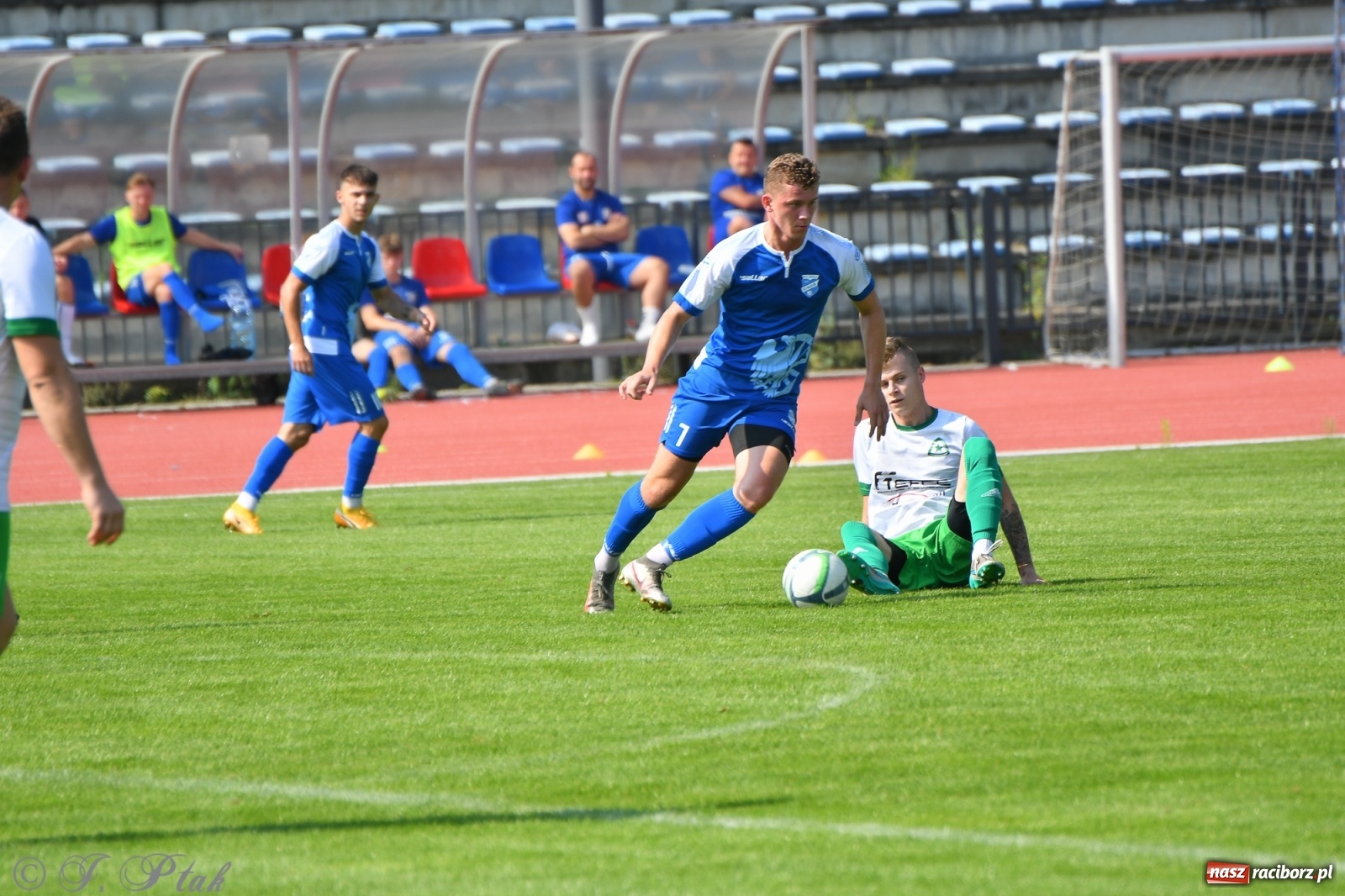 Zdjęcie w galerii na portalu naszraciborz.pl: Unia Racibórz przyćmiła Gwiazdę ze Skrzyszowa [FOTO] wiadomości z regionu