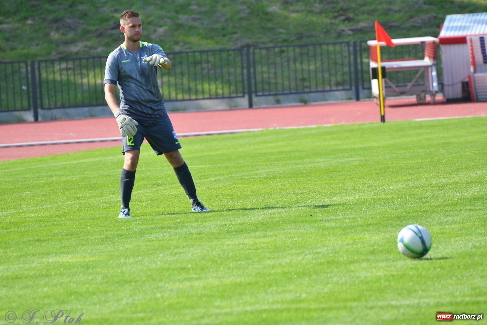 Zdjęcie w galerii na portalu naszraciborz.pl: Unia Racibórz przyćmiła Gwiazdę ze Skrzyszowa [FOTO] wiadomości z regionu