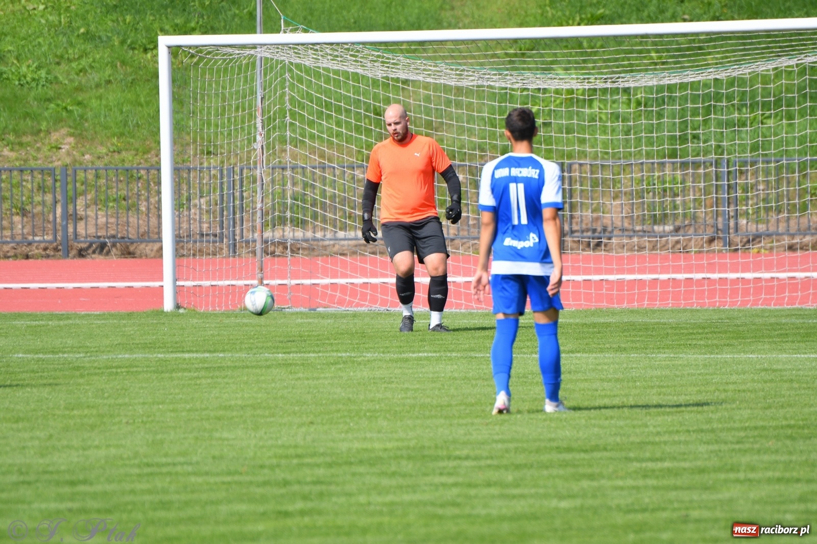 Zdjęcie w galerii na portalu naszraciborz.pl: Unia Racibórz przyćmiła Gwiazdę ze Skrzyszowa [FOTO] wiadomości z regionu