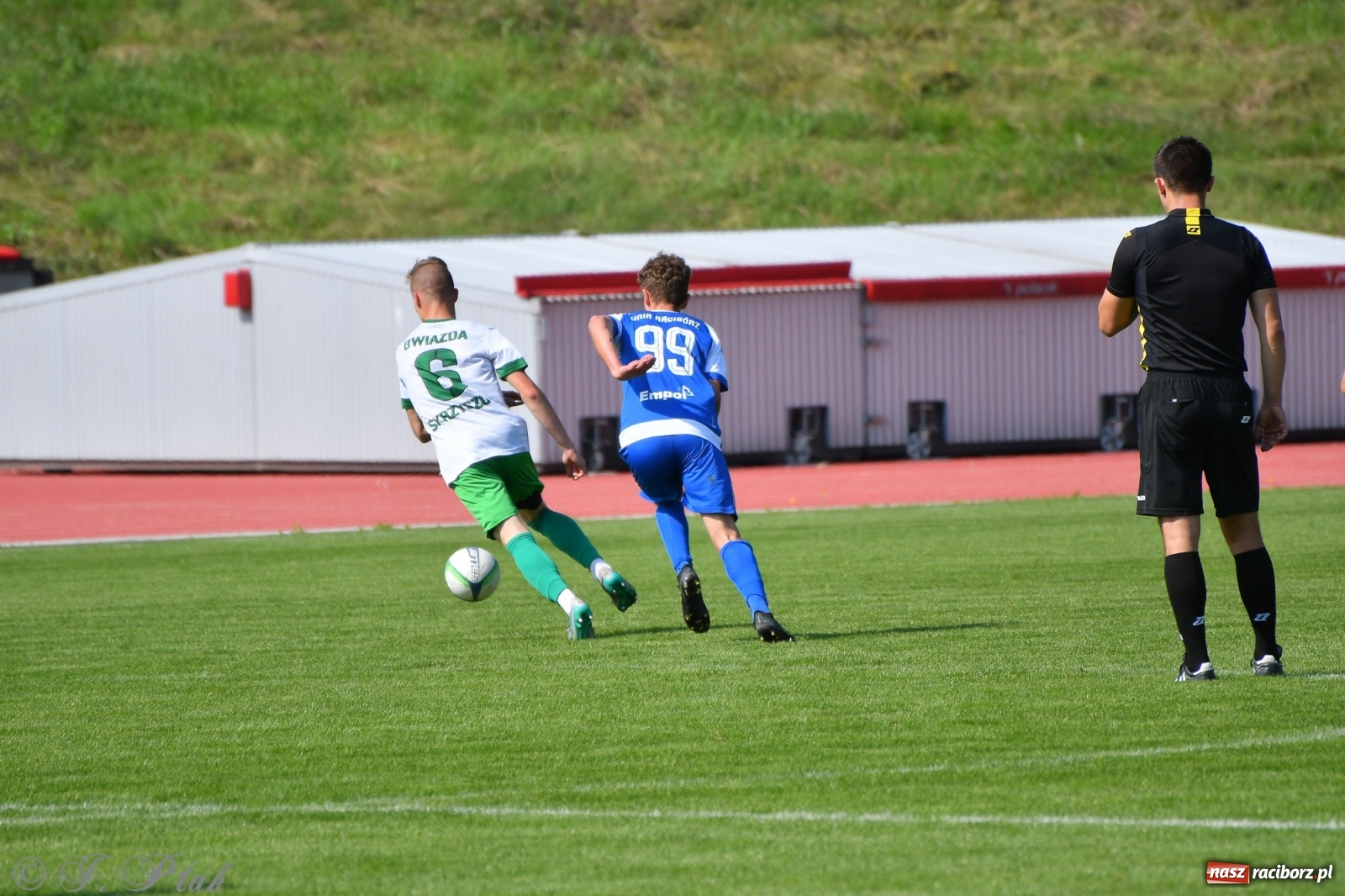 Zdjęcie w galerii na portalu naszraciborz.pl: Unia Racibórz przyćmiła Gwiazdę ze Skrzyszowa [FOTO] wiadomości z regionu