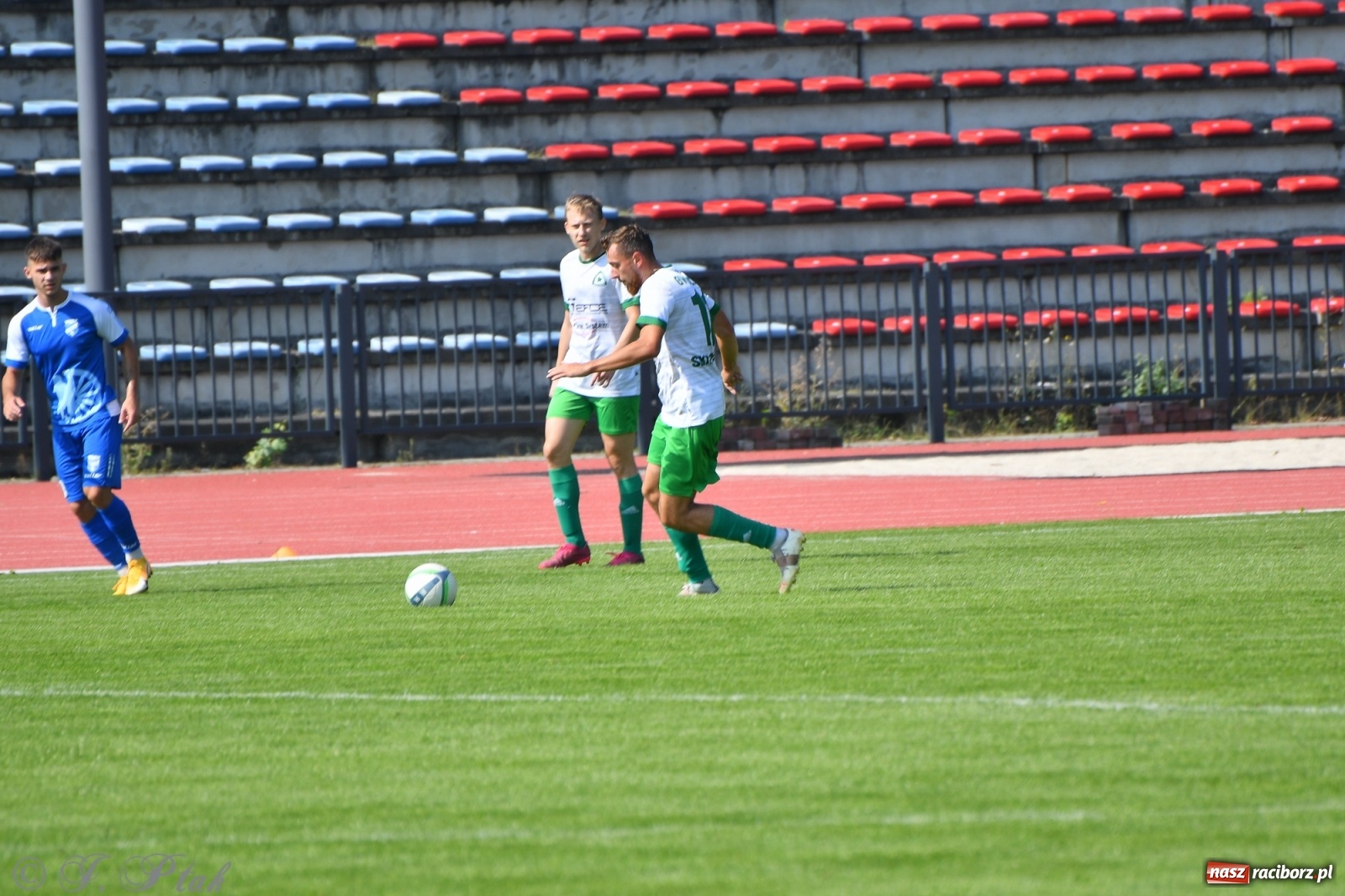 Zdjęcie w galerii na portalu naszraciborz.pl: Unia Racibórz przyćmiła Gwiazdę ze Skrzyszowa [FOTO] wiadomości z regionu