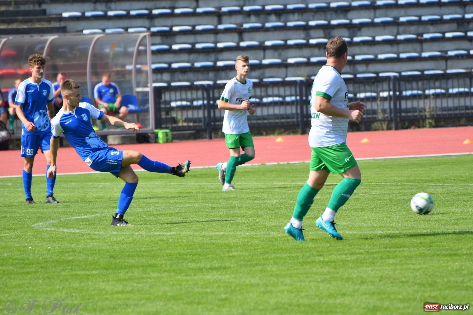 Zdjęcie w galerii na portalu naszraciborz.pl: Unia Racibórz przyćmiła Gwiazdę ze Skrzyszowa [FOTO] wiadomości z regionu