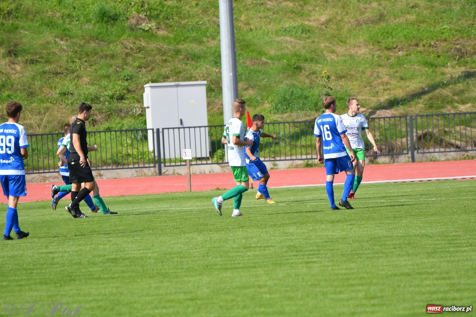 Zdjęcie w galerii na portalu naszraciborz.pl: Unia Racibórz przyćmiła Gwiazdę ze Skrzyszowa [FOTO] wiadomości z regionu