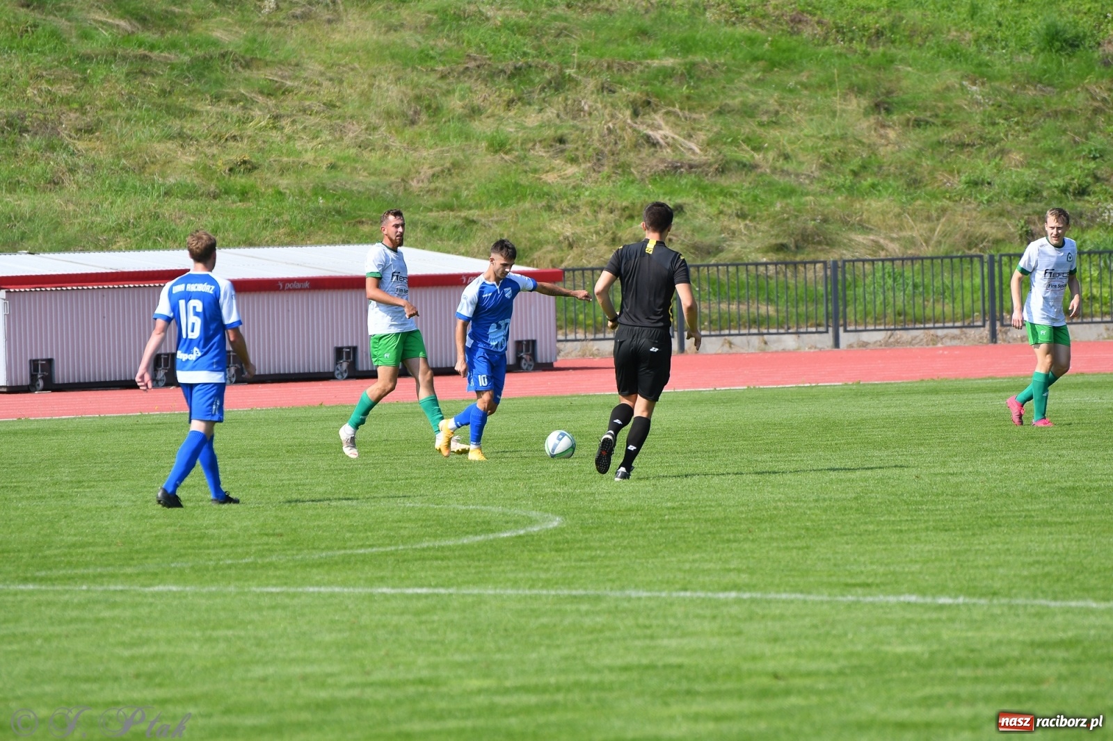 Zdjęcie w galerii na portalu naszraciborz.pl: Unia Racibórz przyćmiła Gwiazdę ze Skrzyszowa [FOTO] wiadomości z regionu
