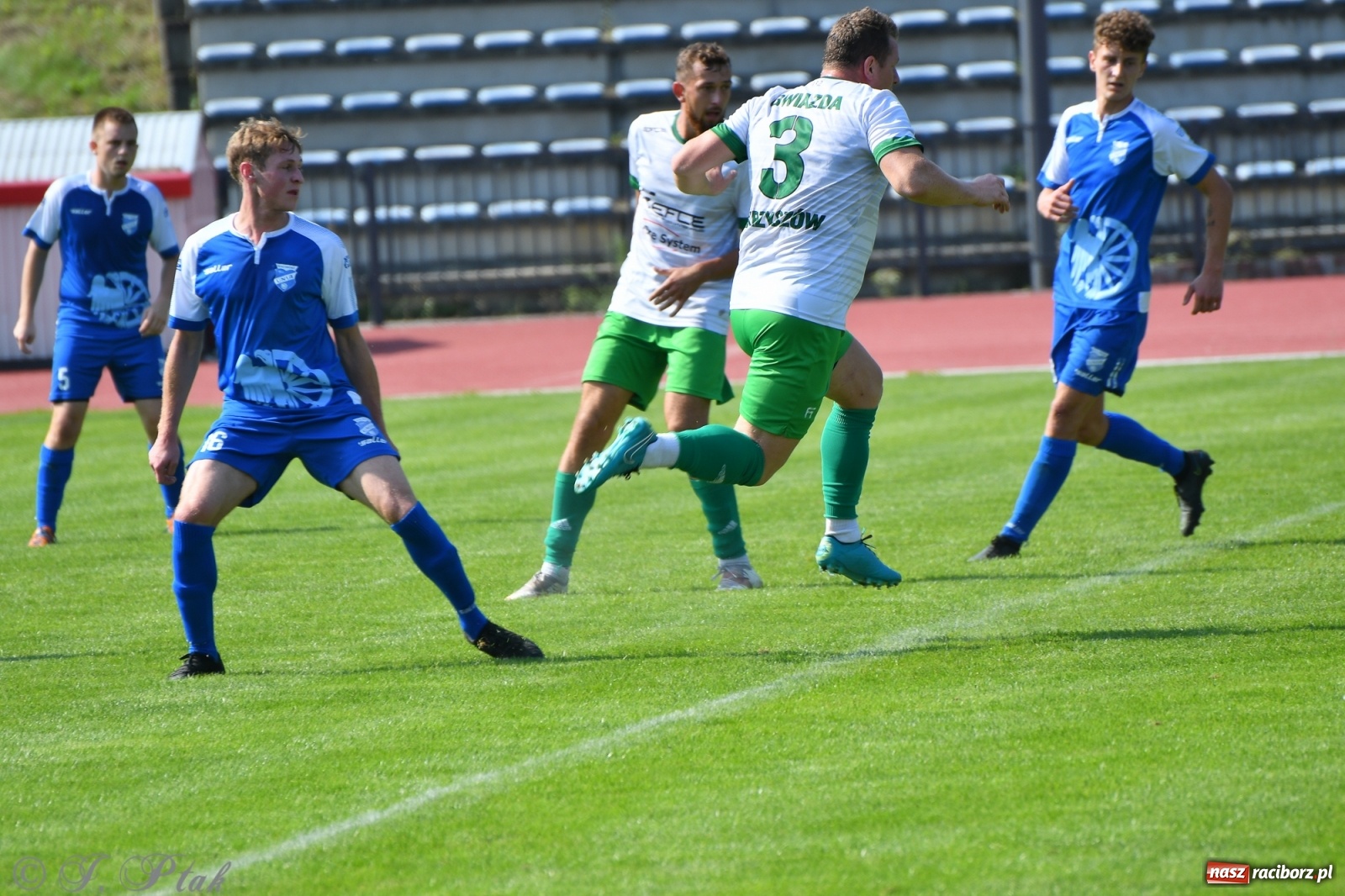 Zdjęcie w galerii na portalu naszraciborz.pl: Unia Racibórz przyćmiła Gwiazdę ze Skrzyszowa [FOTO] wiadomości z regionu