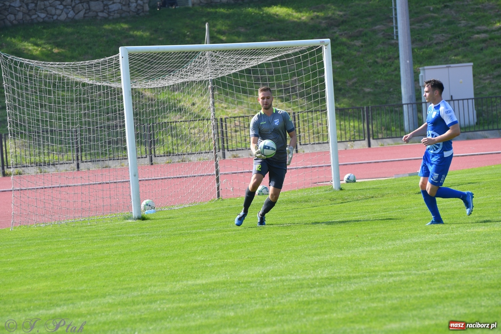 Zdjęcie w galerii na portalu naszraciborz.pl: Unia Racibórz przyćmiła Gwiazdę ze Skrzyszowa [FOTO] wiadomości z regionu
