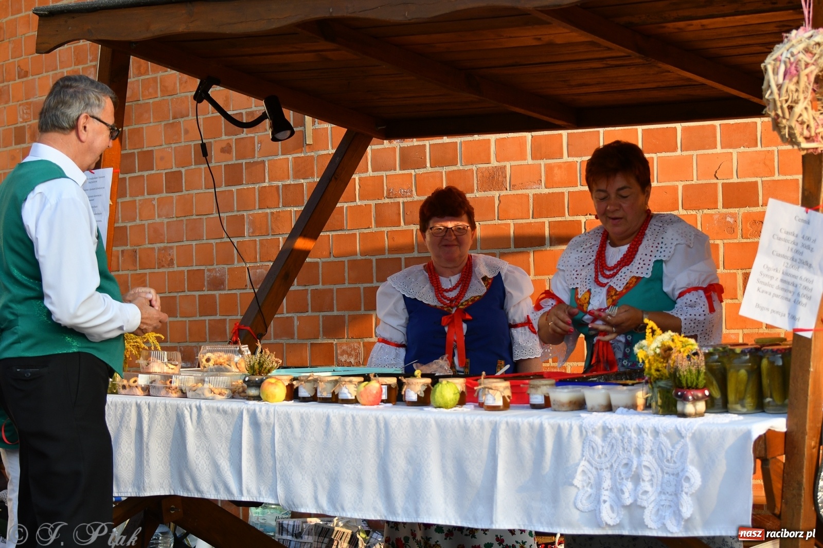 Zdjęcie w galerii na portalu naszraciborz.pl: Biesiada śląska na raciborskim zamku [FOTO i WIDEO] wiadomości z regionu