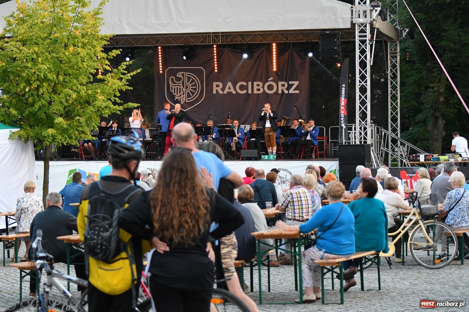 Zdjęcie w galerii na portalu naszraciborz.pl: Biesiada śląska na raciborskim zamku [FOTO i WIDEO] wiadomości z regionu