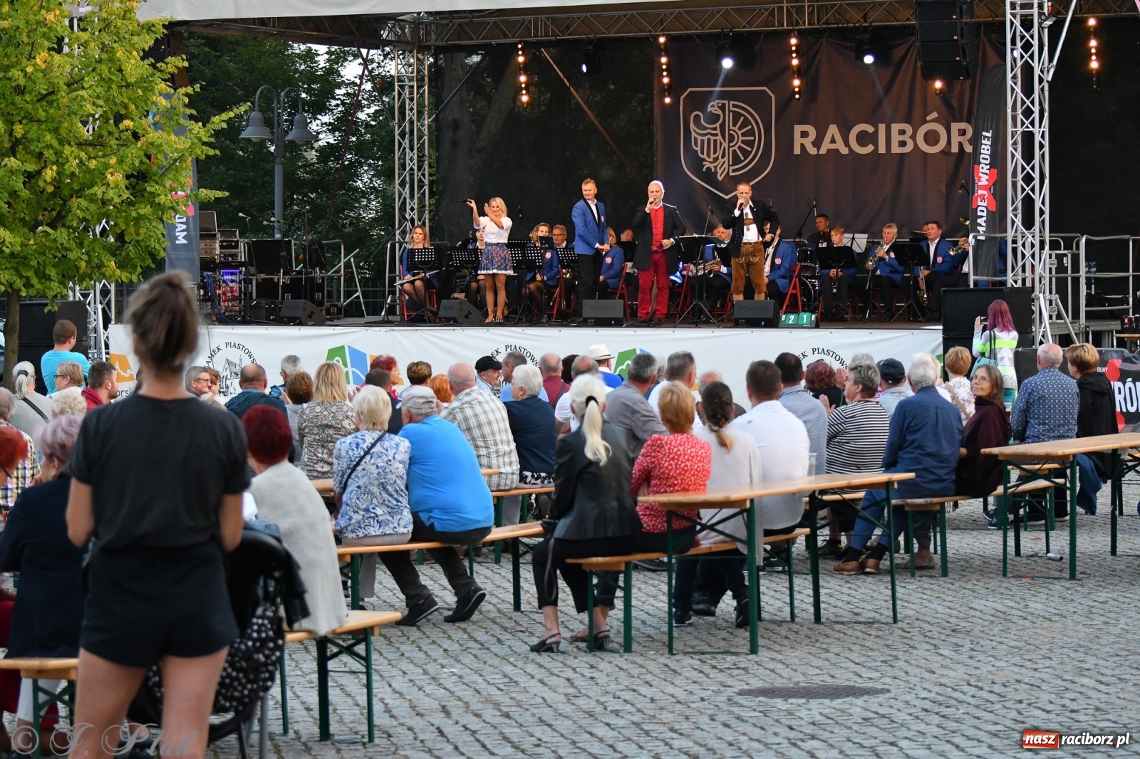 Zdjęcie w galerii na portalu naszraciborz.pl: Biesiada śląska na raciborskim zamku [FOTO i WIDEO] wiadomości z regionu