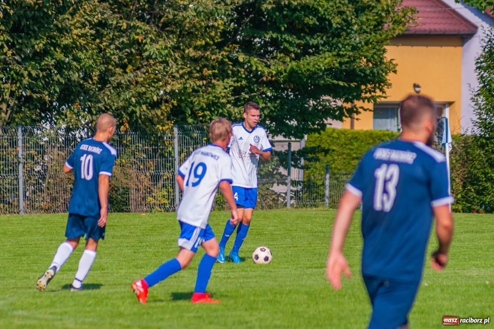 Zdjęcie w galerii na portalu naszraciborz.pl: Derby Raciborza. Zabójcze pięć minut Markowic [FOTO] wiadomości z regionu