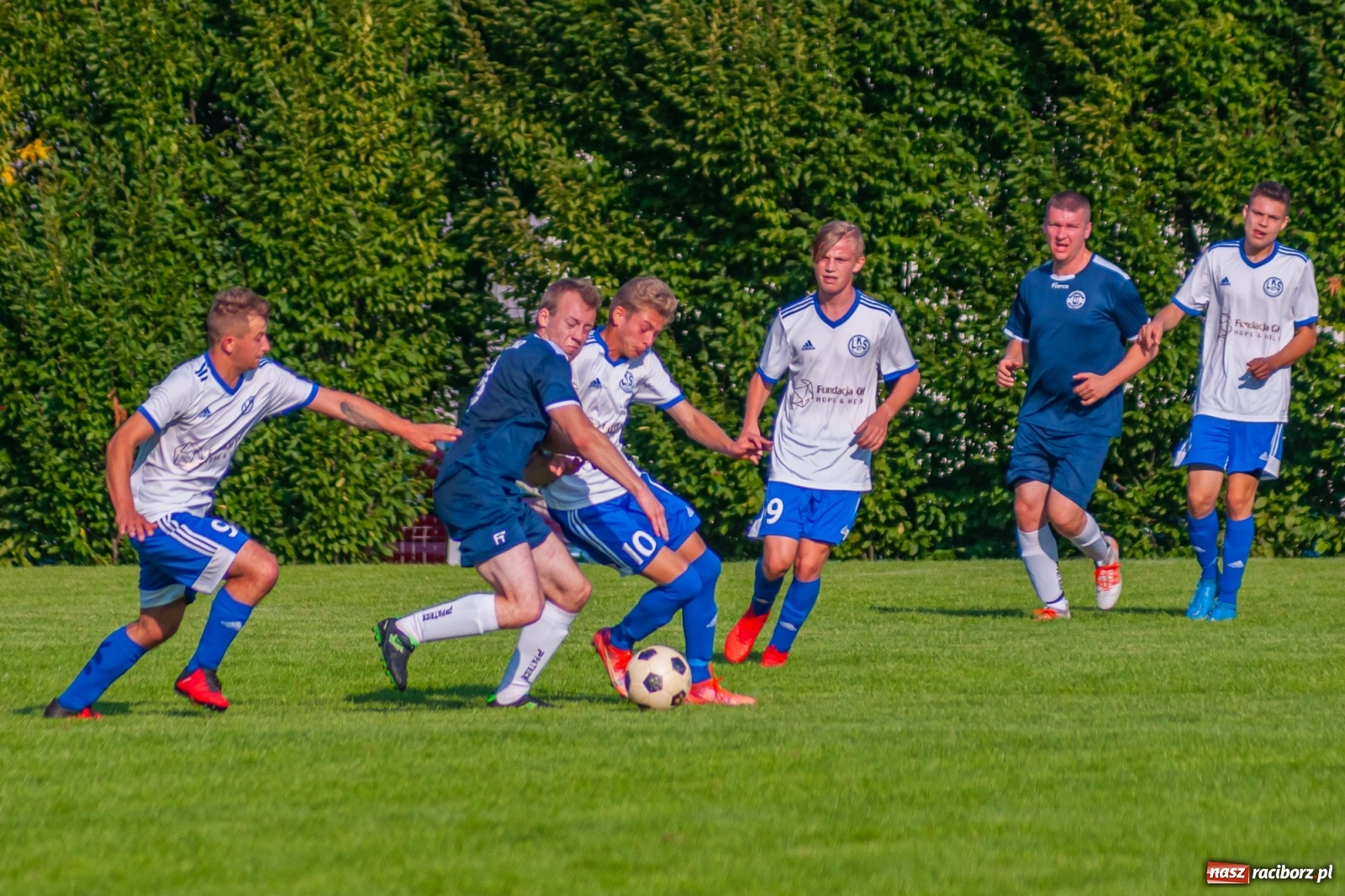 Zdjęcie w galerii na portalu naszraciborz.pl: Derby Raciborza. Zabójcze pięć minut Markowic [FOTO] wiadomości z regionu