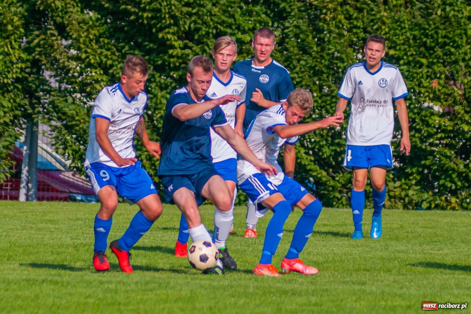 Zdjęcie w galerii na portalu naszraciborz.pl: Derby Raciborza. Zabójcze pięć minut Markowic [FOTO] wiadomości z regionu