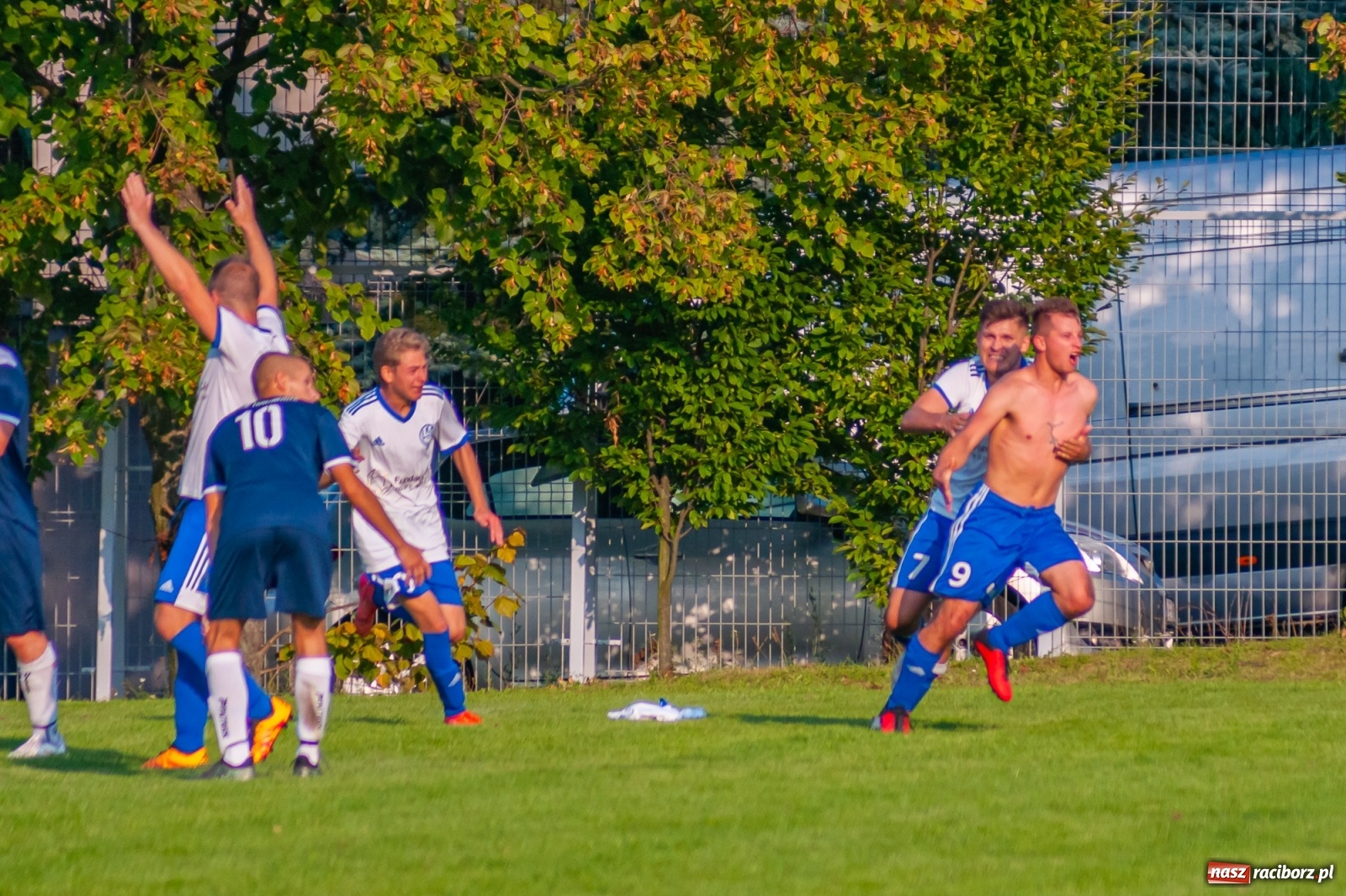 Zdjęcie w galerii na portalu naszraciborz.pl: Derby Raciborza. Zabójcze pięć minut Markowic [FOTO] wiadomości z regionu