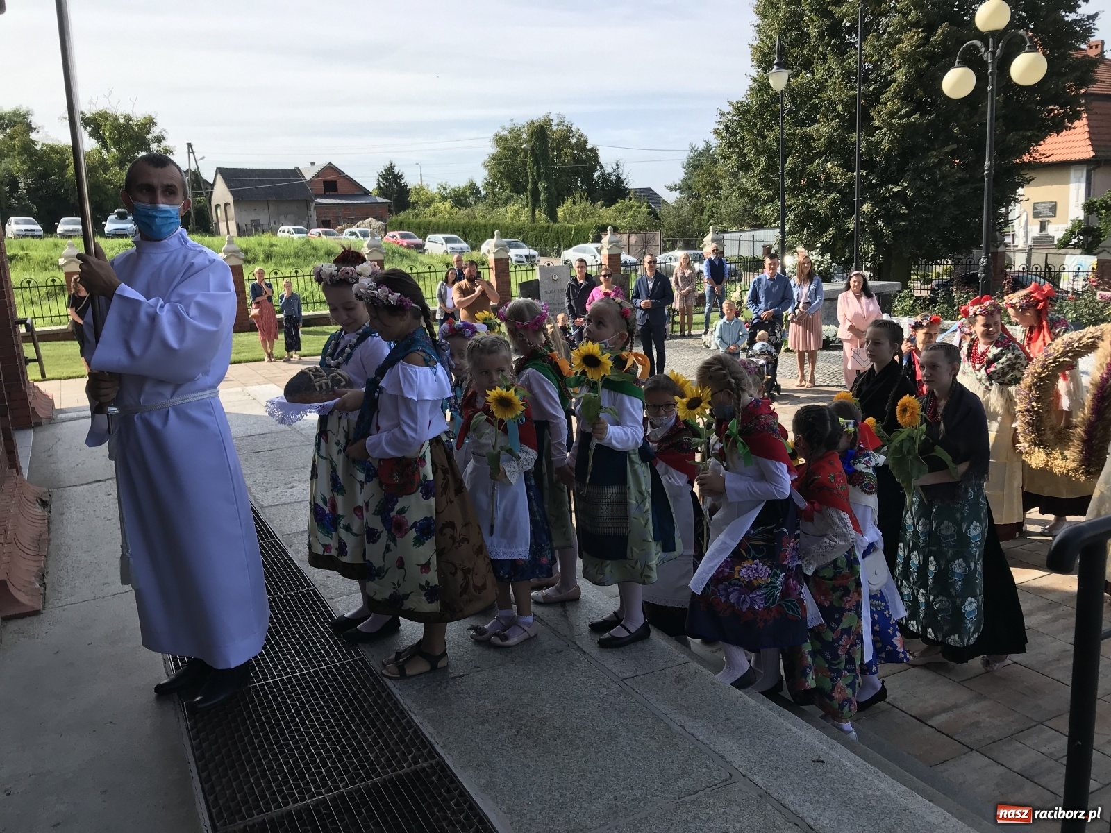 Zdjęcie w galerii na portalu naszraciborz.pl: Dożynki parafialne w Raciborzu Brzeziu wiadomości z regionu