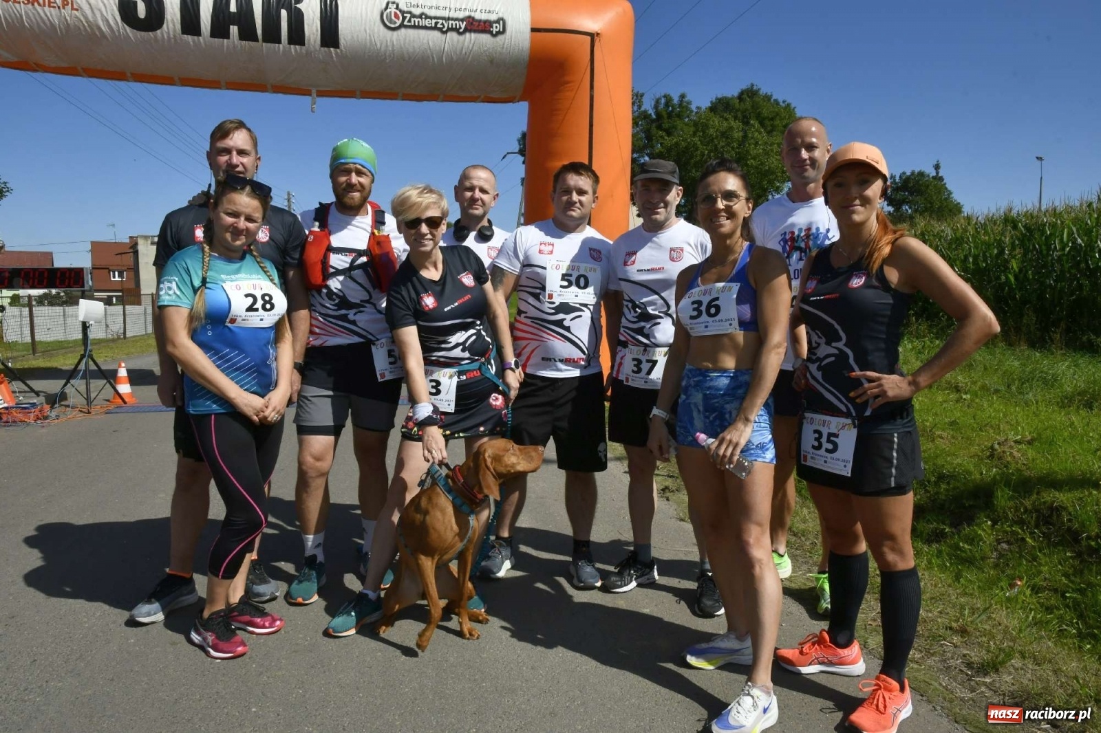 Zdjęcie w galerii na portalu naszraciborz.pl: Colour Run w pełnym słońcu w Krzanowicach [FOTO i WIDEO] wiadomości z regionu
