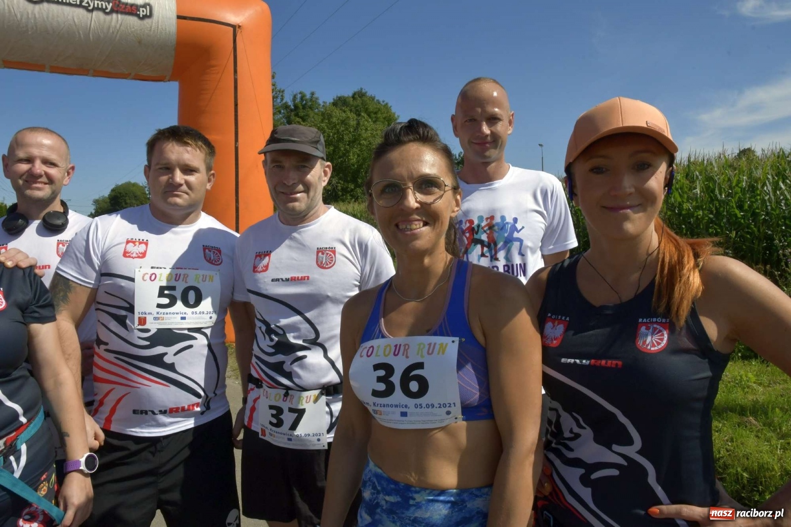 Zdjęcie w galerii na portalu naszraciborz.pl: Colour Run w pełnym słońcu w Krzanowicach [FOTO i WIDEO] wiadomości z regionu