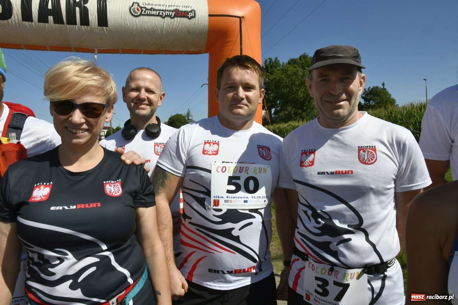 Zdjęcie w galerii na portalu naszraciborz.pl: Colour Run w pełnym słońcu w Krzanowicach [FOTO i WIDEO] wiadomości z regionu