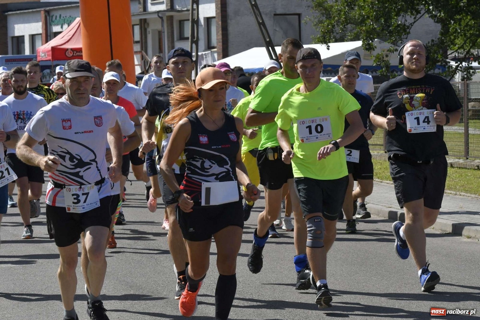 Zdjęcie w galerii na portalu naszraciborz.pl: Colour Run w pełnym słońcu w Krzanowicach [FOTO i WIDEO] wiadomości z regionu